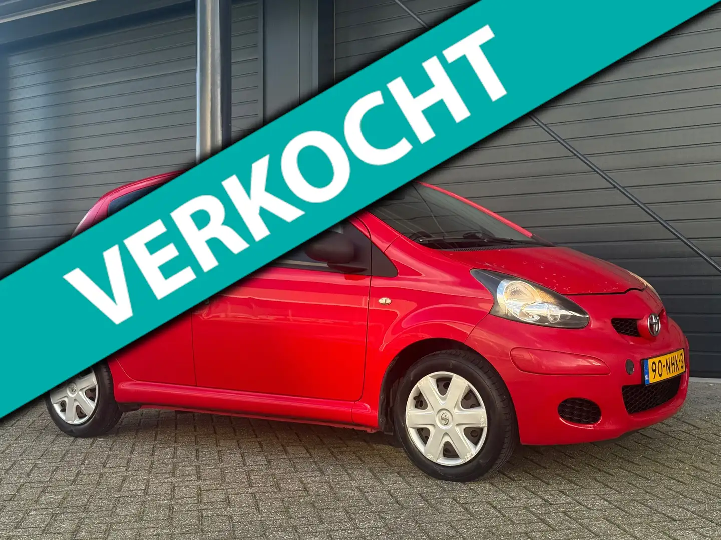 Toyota Aygo 1.0-12V Access, Volledig onderhouden, Nieuwe APK Rood - 1