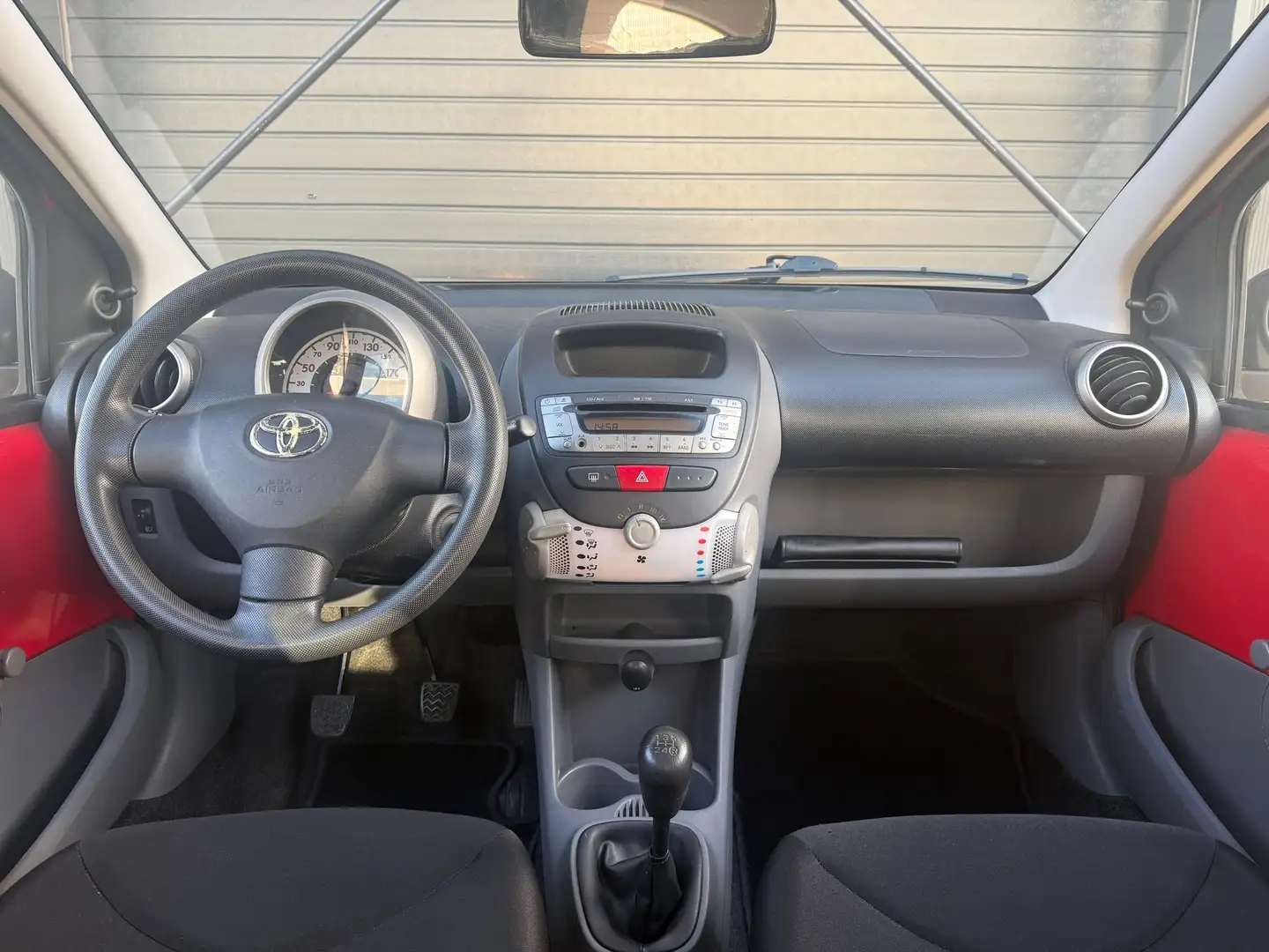 Toyota Aygo 1.0-12V Access, Volledig onderhouden, Nieuwe APK Rood - 2