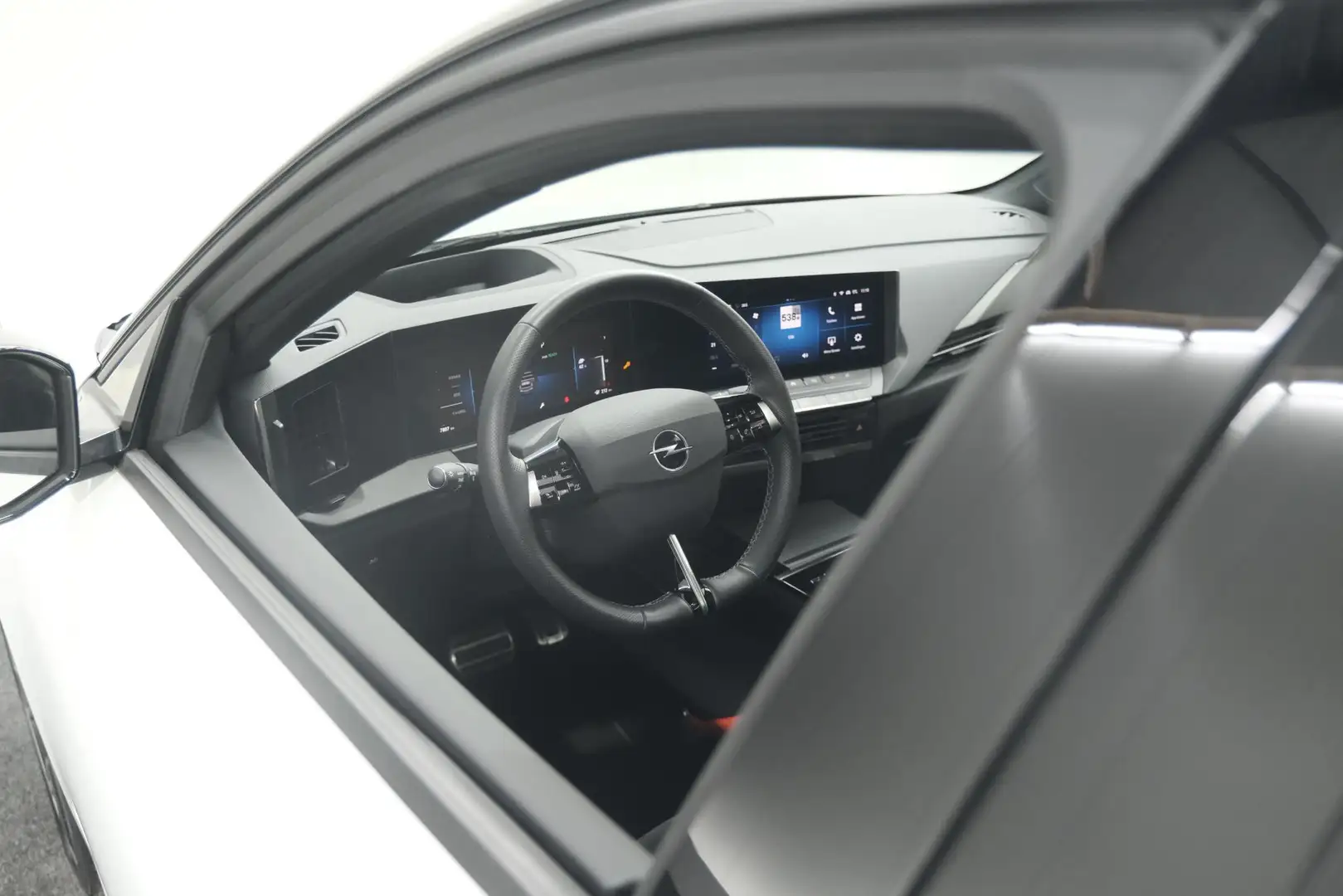 Opel Astra Electric 54 kWh GS Ultimate | Elektrisch Panoramda Wit - 2