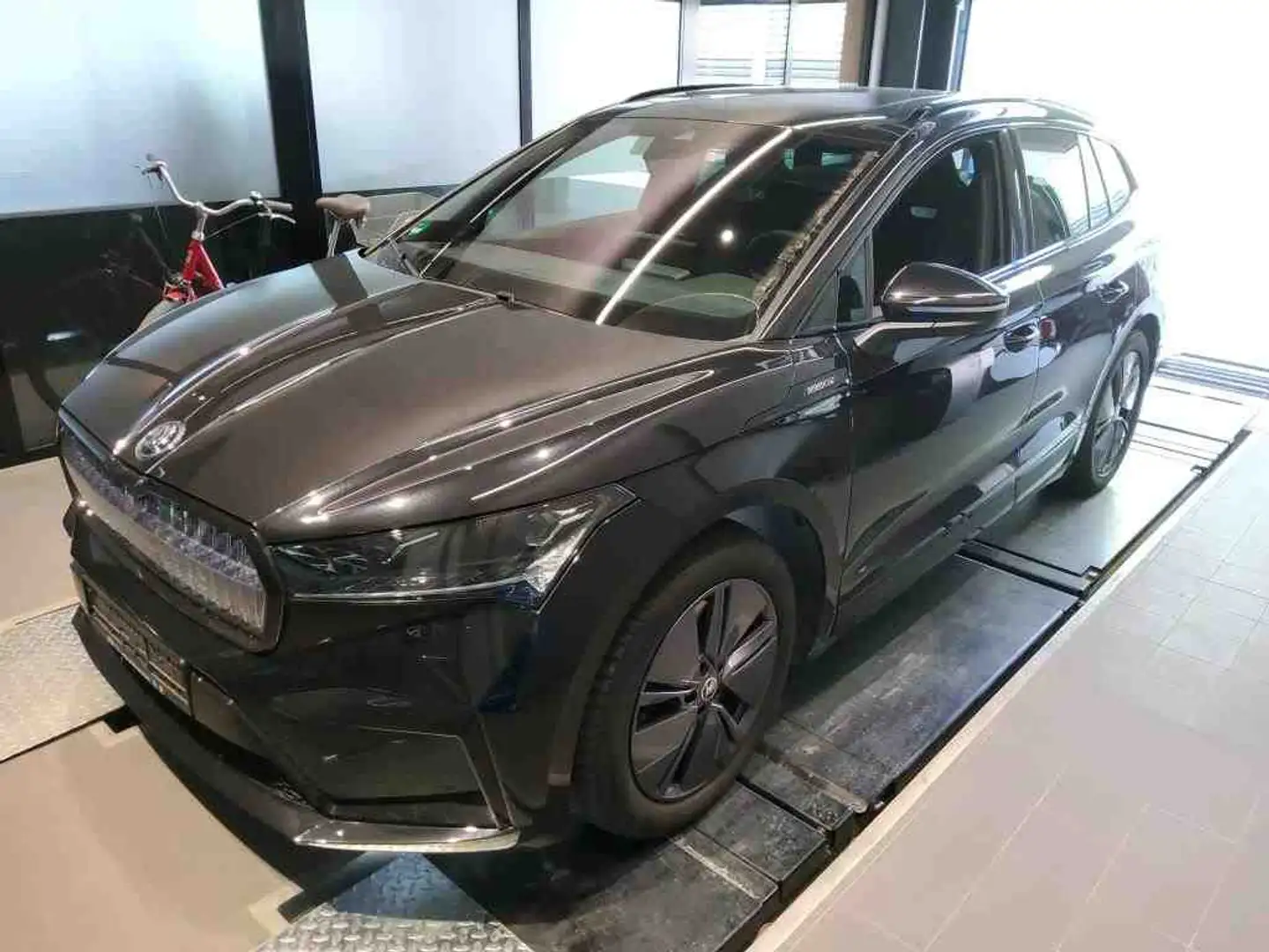Skoda Enyaq iV 80X Sportline |Pano|4xSHZ|Massage|FLA Schwarz - 2