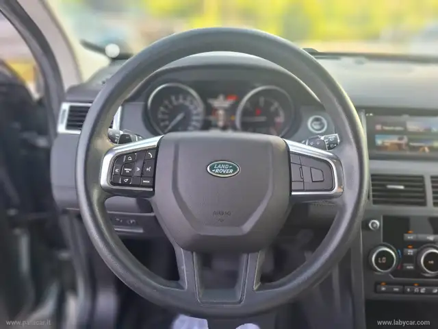 Land Rover Discovery Sport view 10