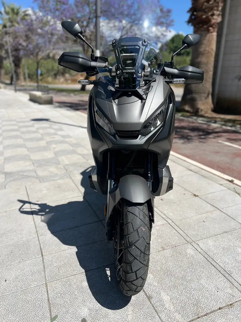 Honda X-ADV 750 Gri - 2