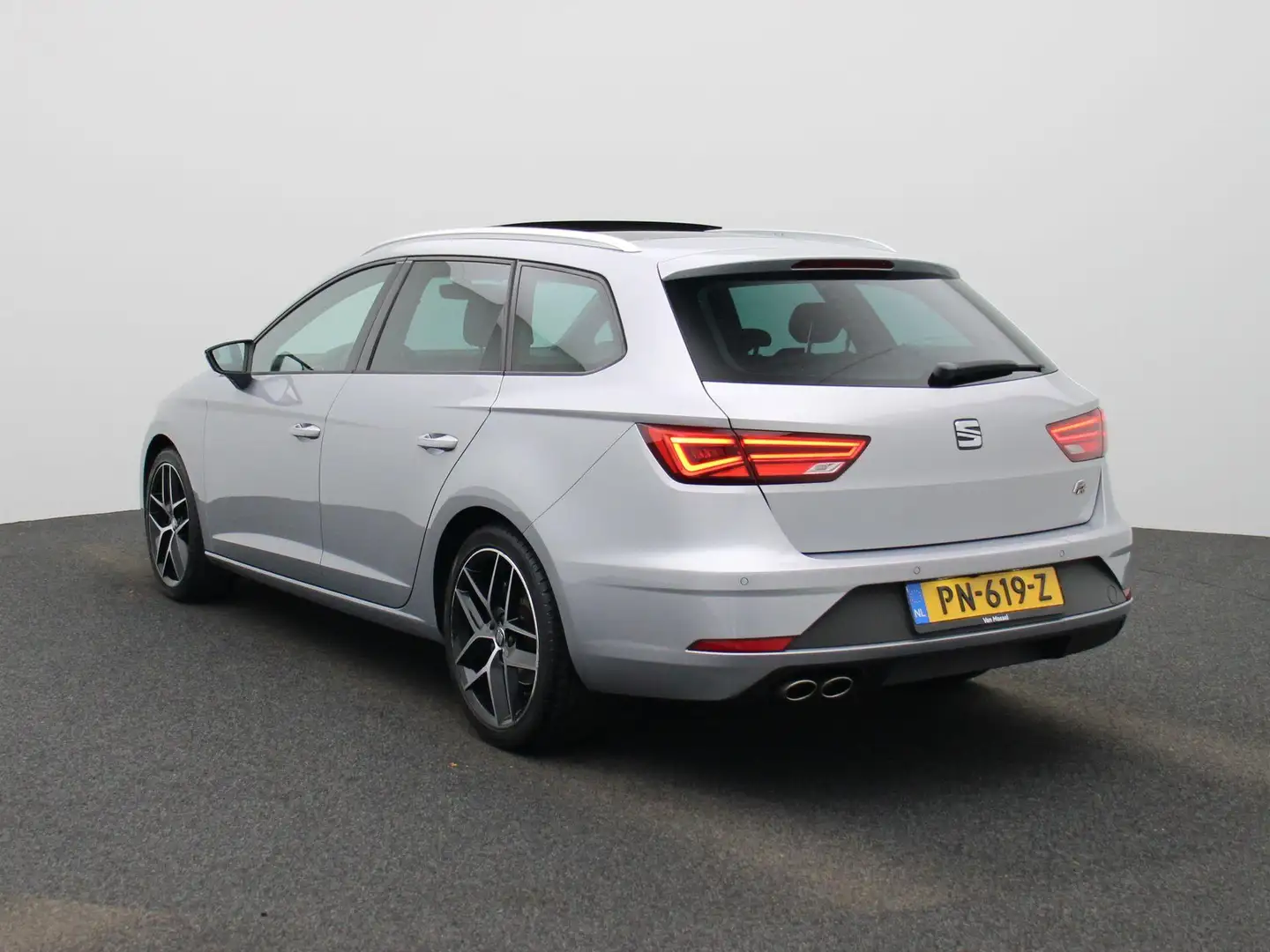 SEAT Leon ST 1.4 EcoTSI FR | Apple Carplay / Android Auto | Grijs - 2