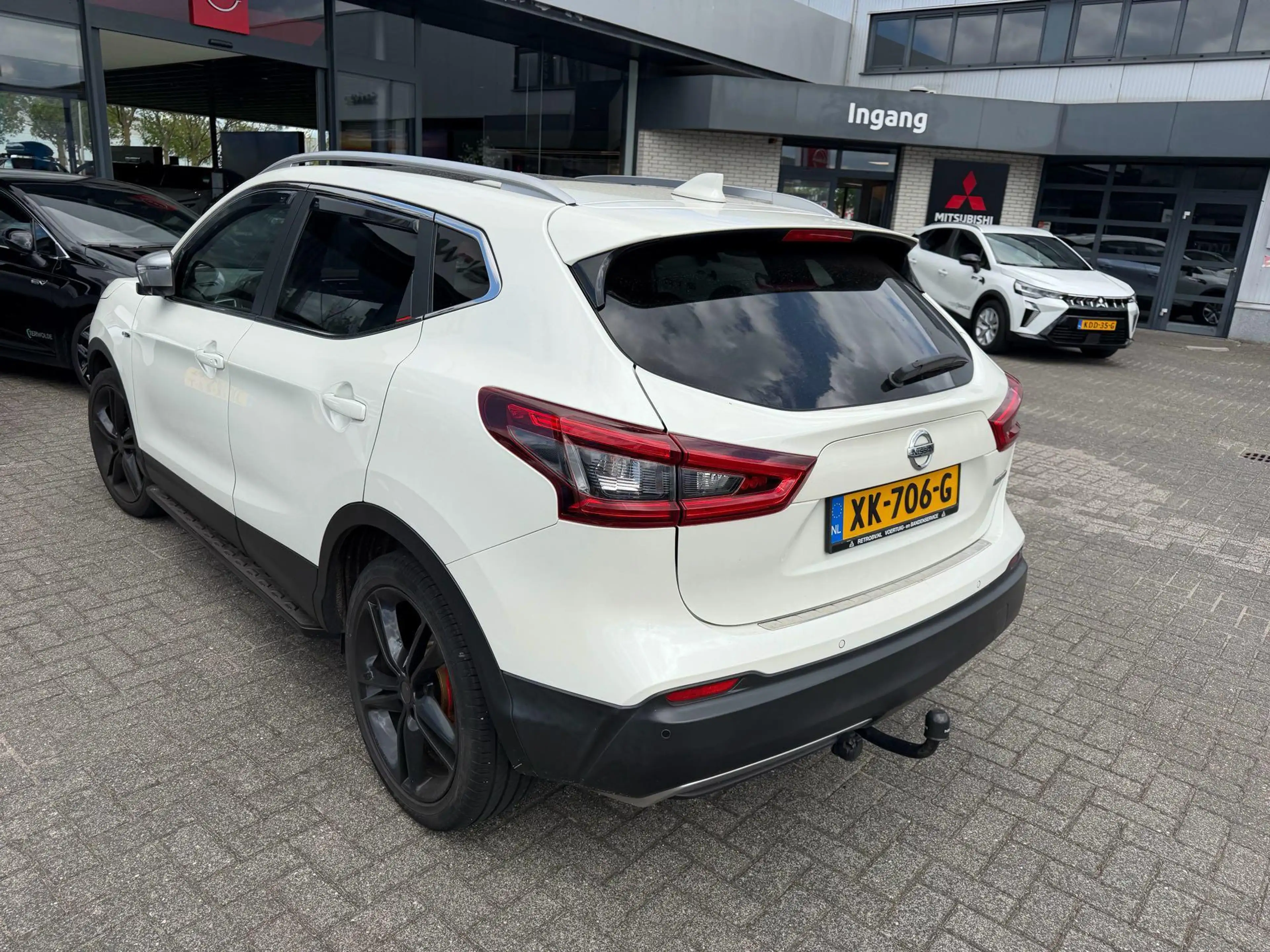 Nissan Qashqai 1.3 DIG-T Tekna + | AUTOMAAT | Trekhaak | Panorama — photo 4