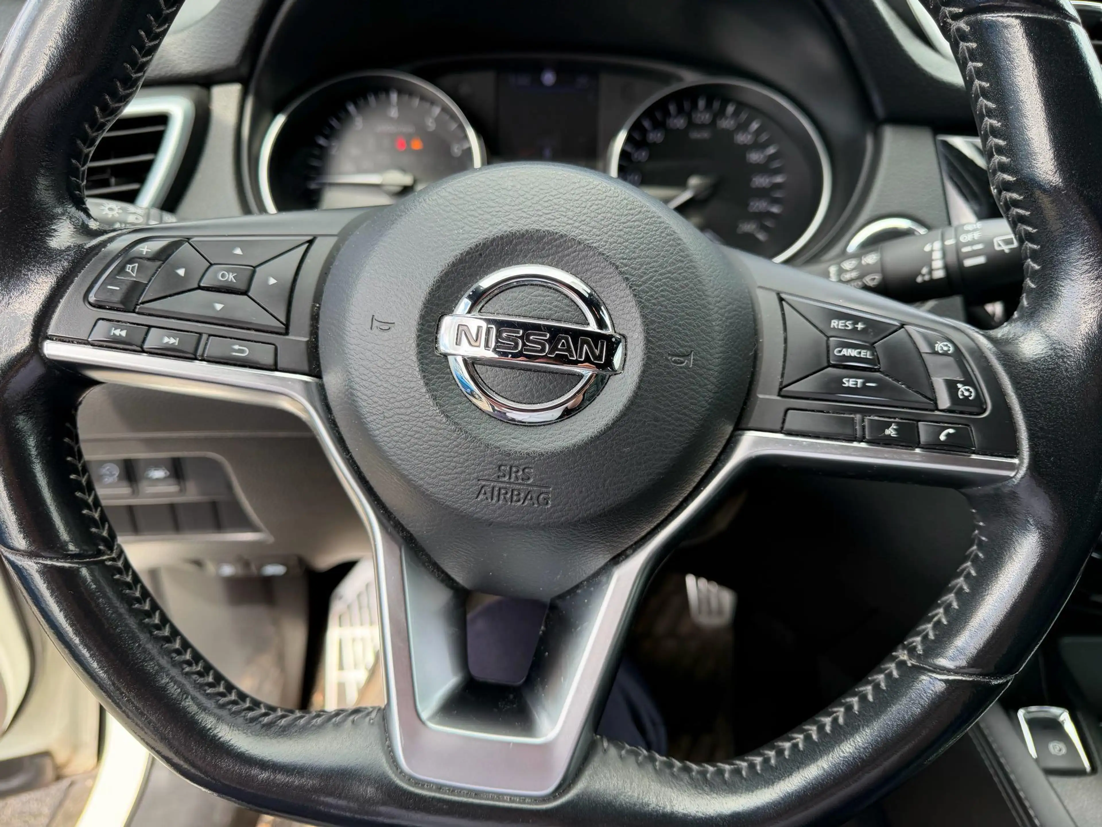 Nissan Qashqai 1.3 DIG-T Tekna + | AUTOMAAT | Trekhaak | Panorama — photo 9