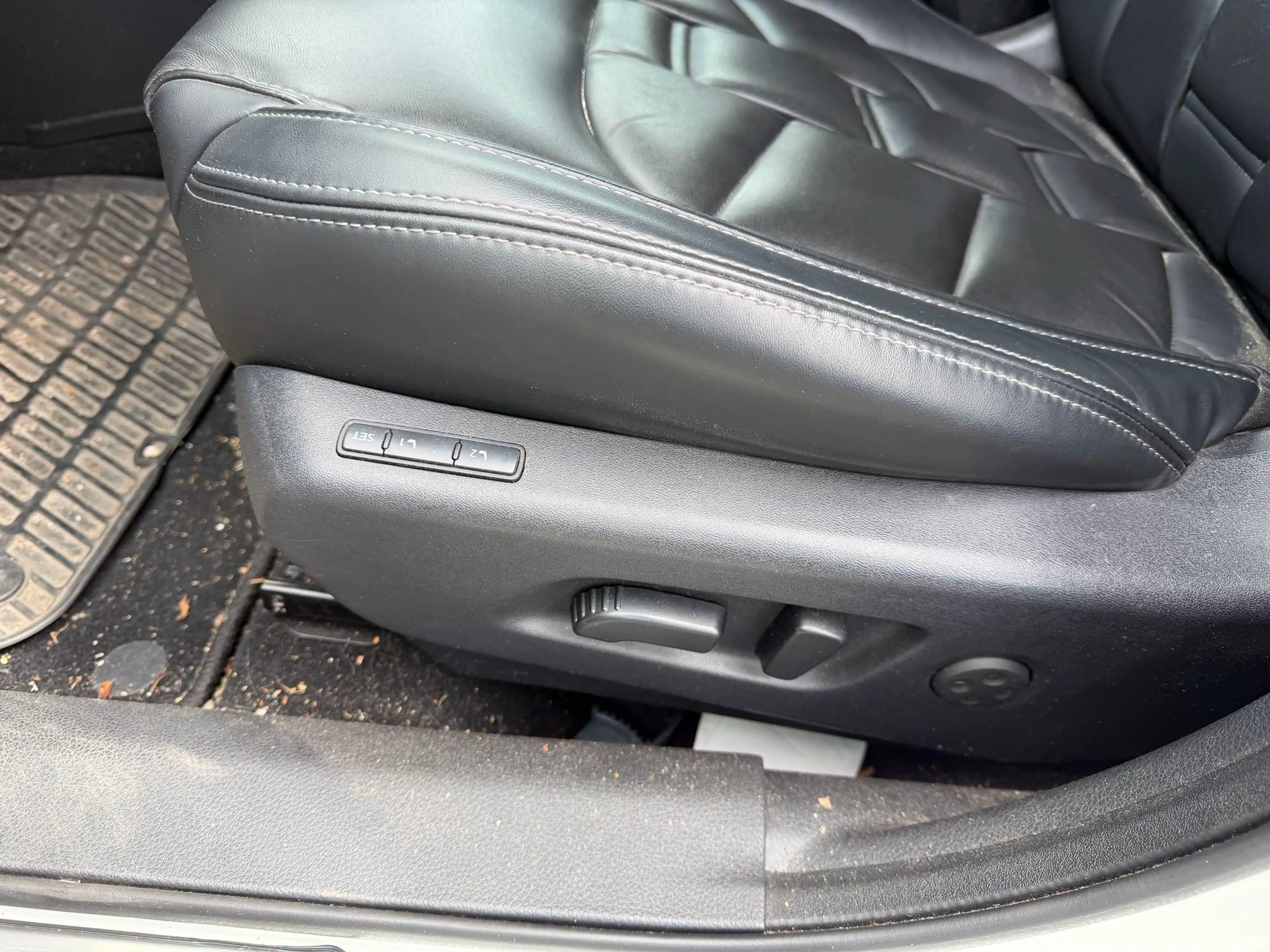 Nissan Qashqai 1.3 DIG-T Tekna + | AUTOMAAT | Trekhaak | Panorama — photo 7
