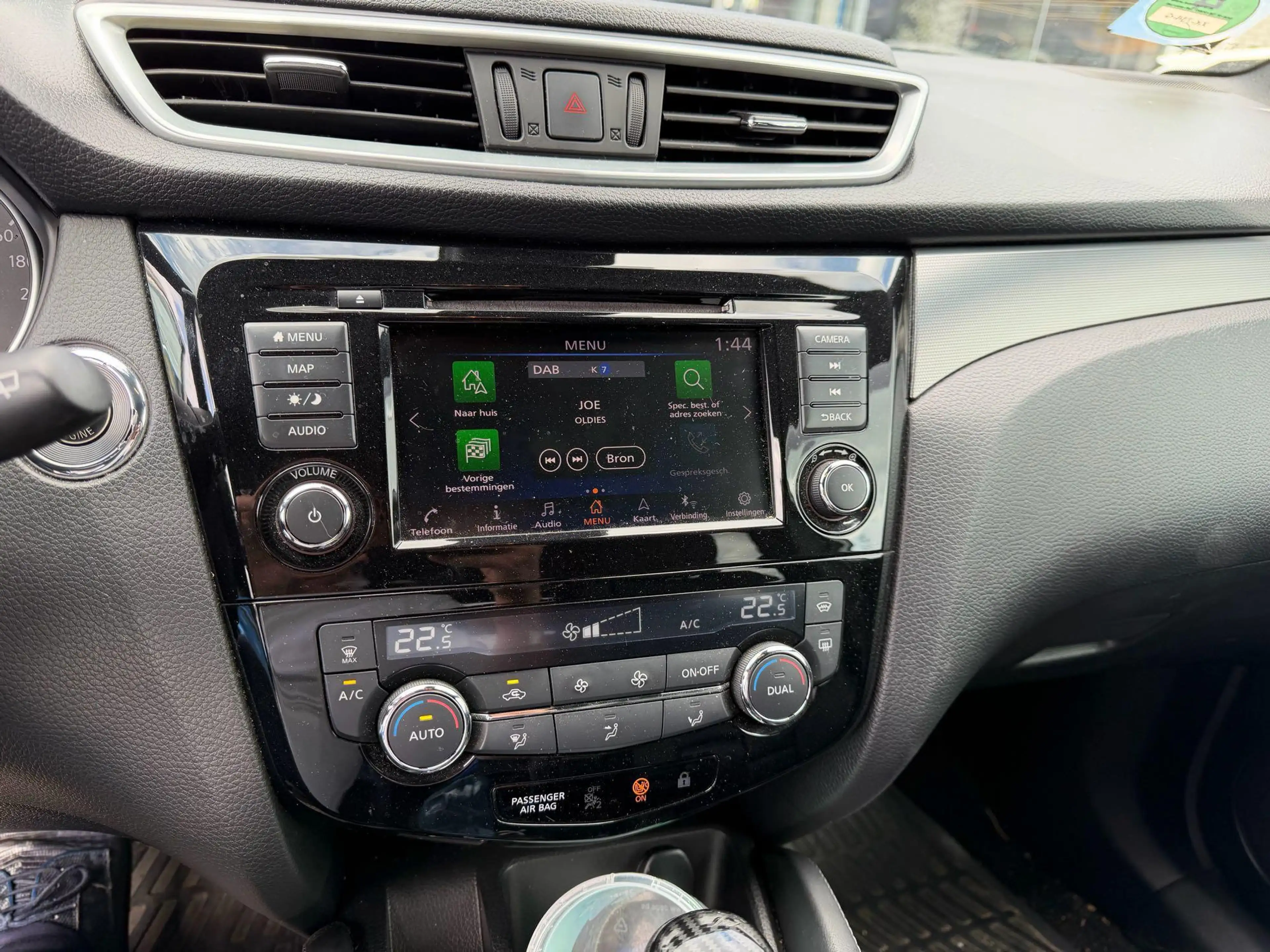Nissan Qashqai 1.3 DIG-T Tekna + | AUTOMAAT | Trekhaak | Panorama — photo 11