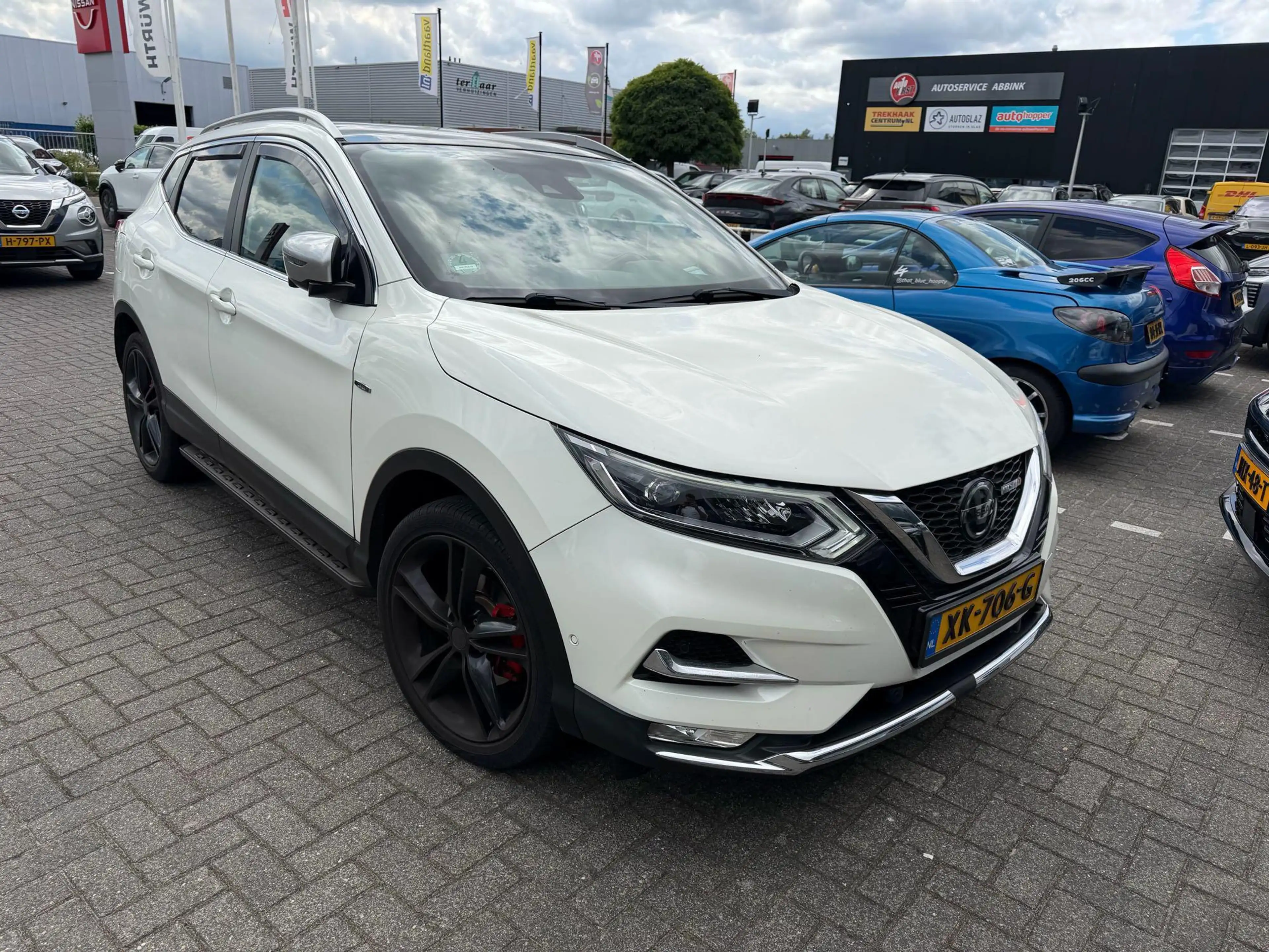 Nissan Qashqai 1.3 DIG-T Tekna + | AUTOMAAT | Trekhaak | Panorama — photo 2
