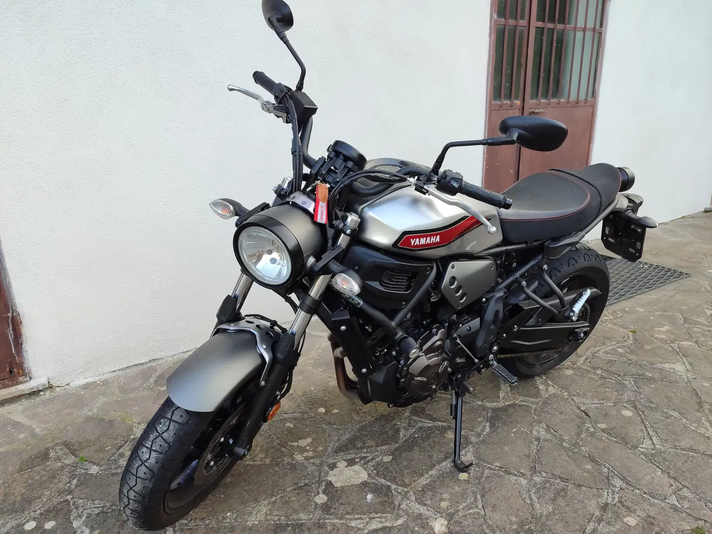 Yamaha XSR 700 ABS Gümüş rengi - 2