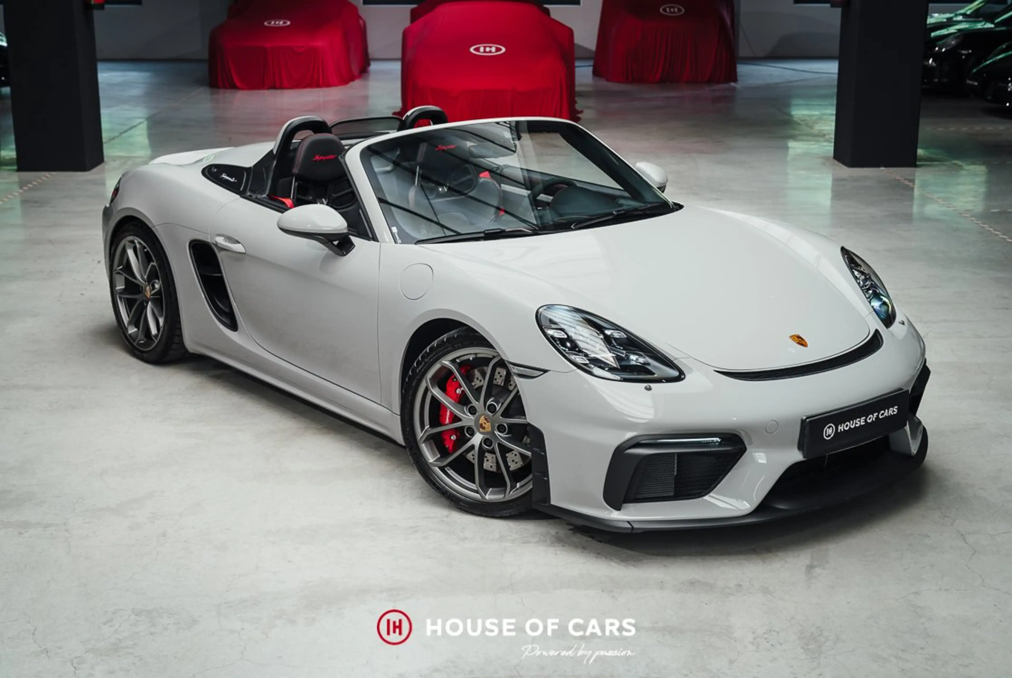 Porsche 718 Spyder PDK - Lots of X options - Chalk Grey — photo 4