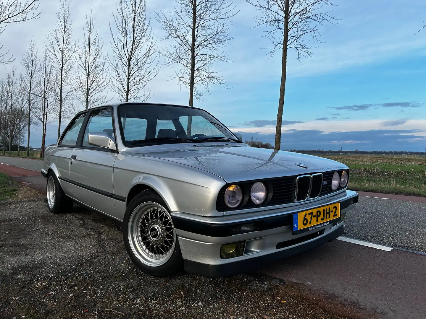 BMW 318 e30 318is Zilver - 1
