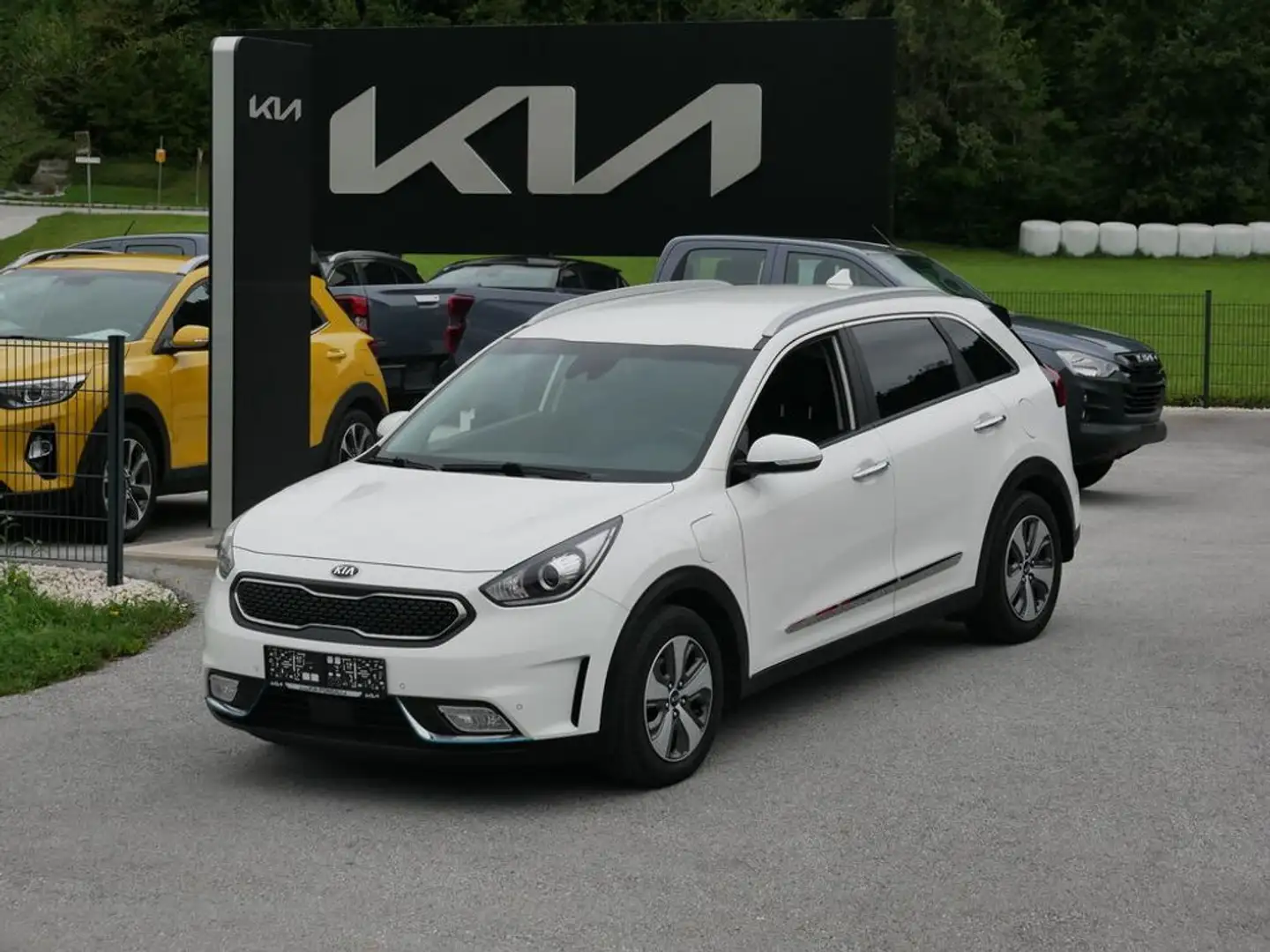 Kia Niro KIA 1,6 GDI GPF Plug-In Hybrid PHEV Gold DCT Blanc - 1