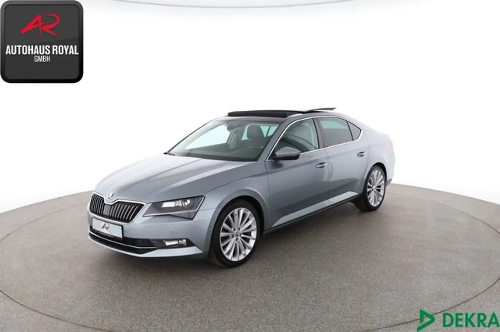 Skoda Superb 2.0 TDI 4x4 STANDHEIZ,KEYLESS,ACC,PANO,SH Szary - 1