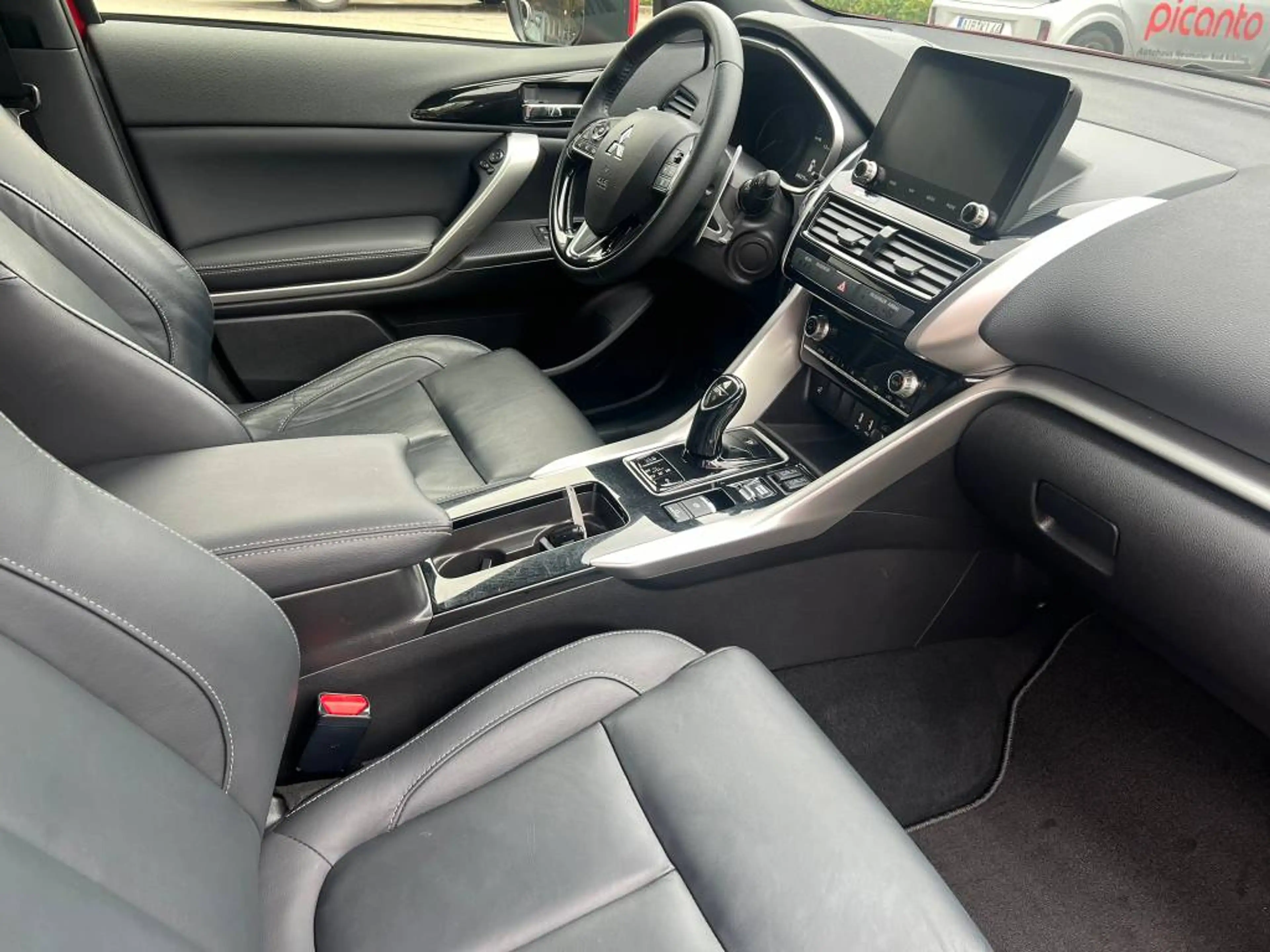 Mitsubishi Eclipse Cross Plug-in Hybrid TOP 2.4 MIVEC 4WD,Leder schwarz — photo 7