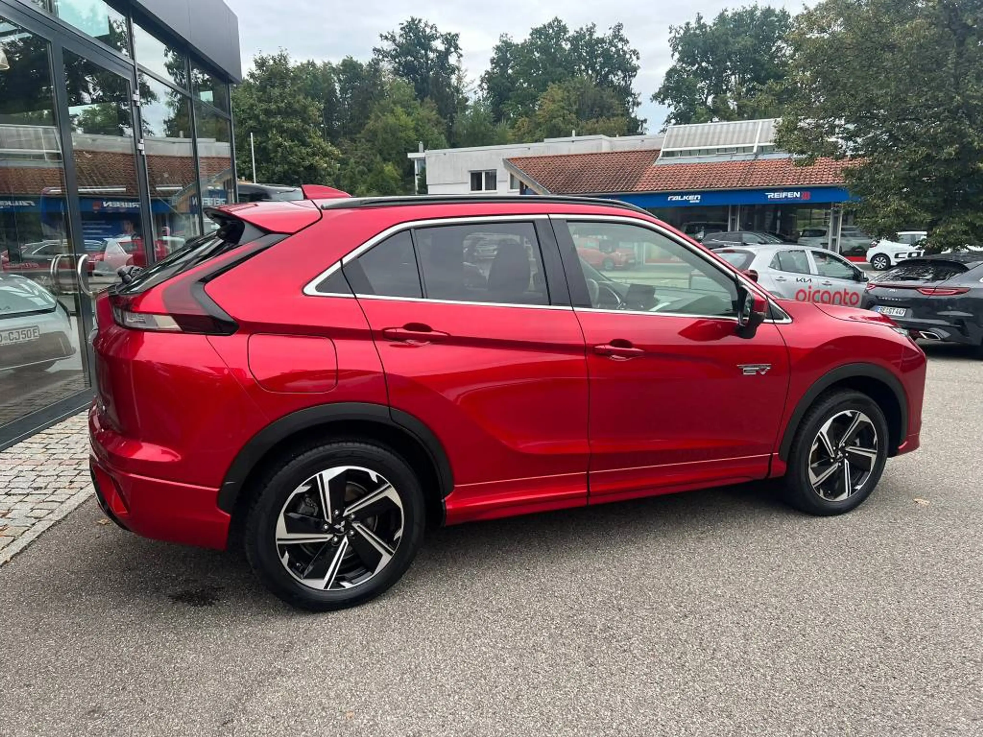 Mitsubishi Eclipse Cross Plug-in Hybrid TOP 2.4 MIVEC 4WD,Leder schwarz — photo 6