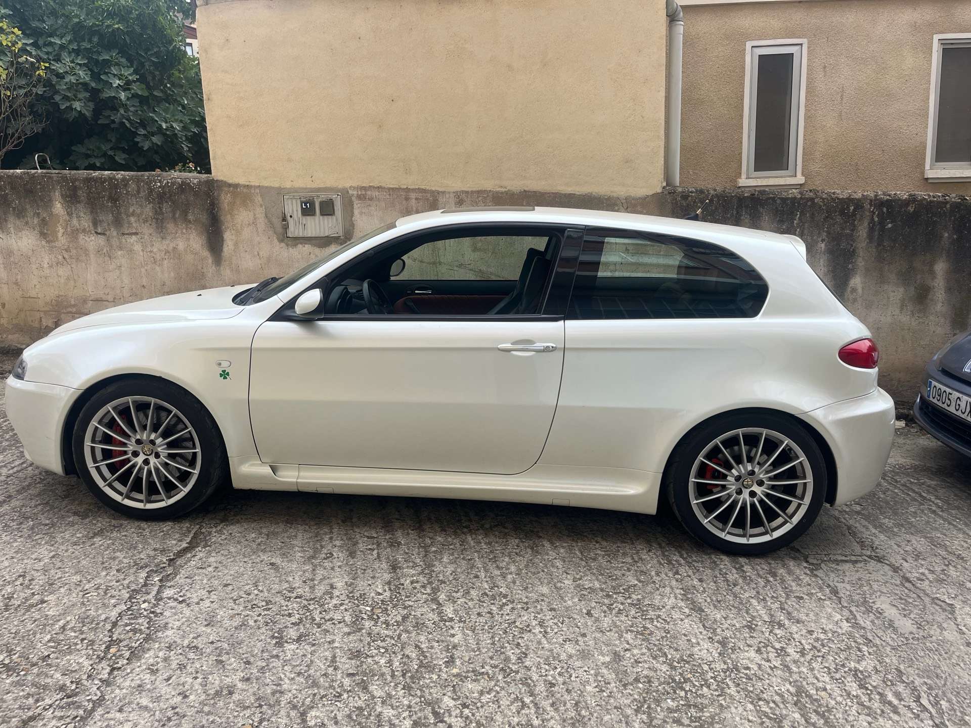 Alfa Romeo 147 GTA 3.2 V6 24v 6M - foto 1