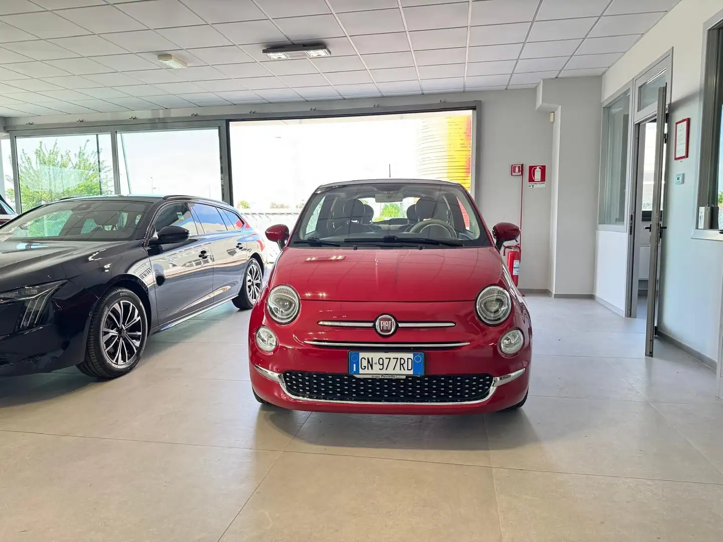 Fiat 500 1.0 Hybrid Dolcevita Rosso - 1