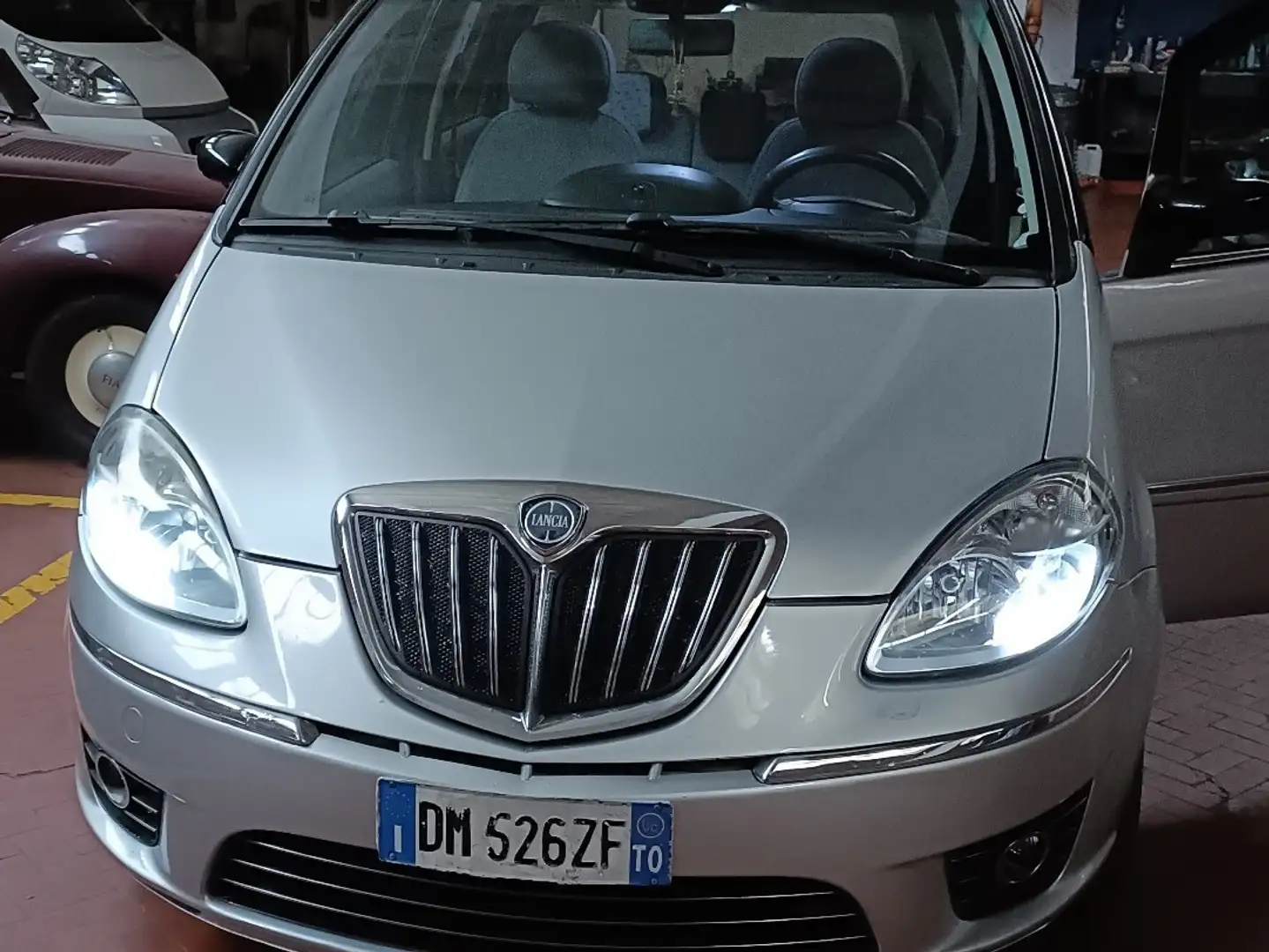 Lancia MUSA 1.4 16v Sky 6m Gümüş rengi - 1