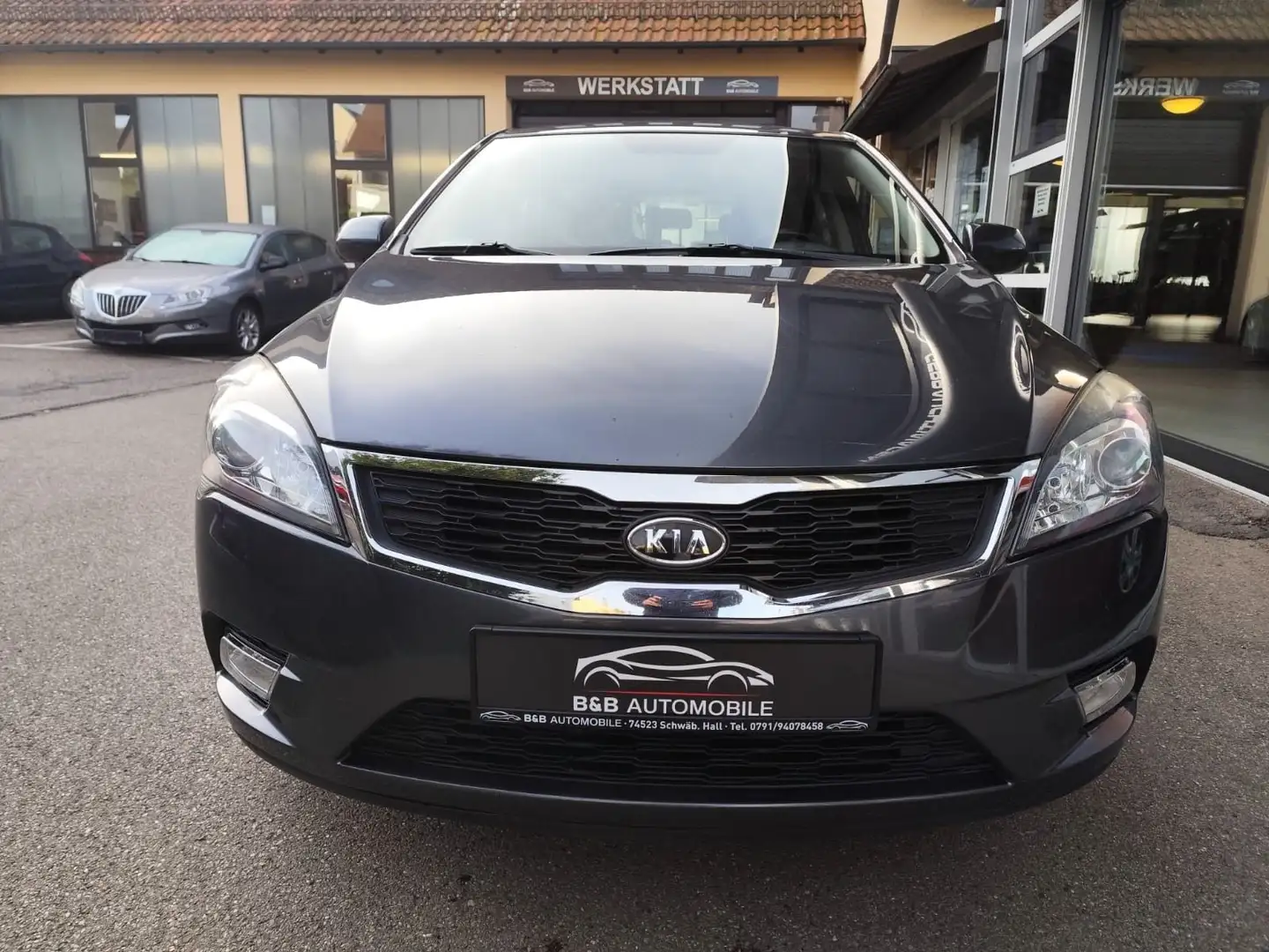 Kia cee'd / Ceed, TÜV und STEUERKETTE NEU, KLIMA Grau - 2