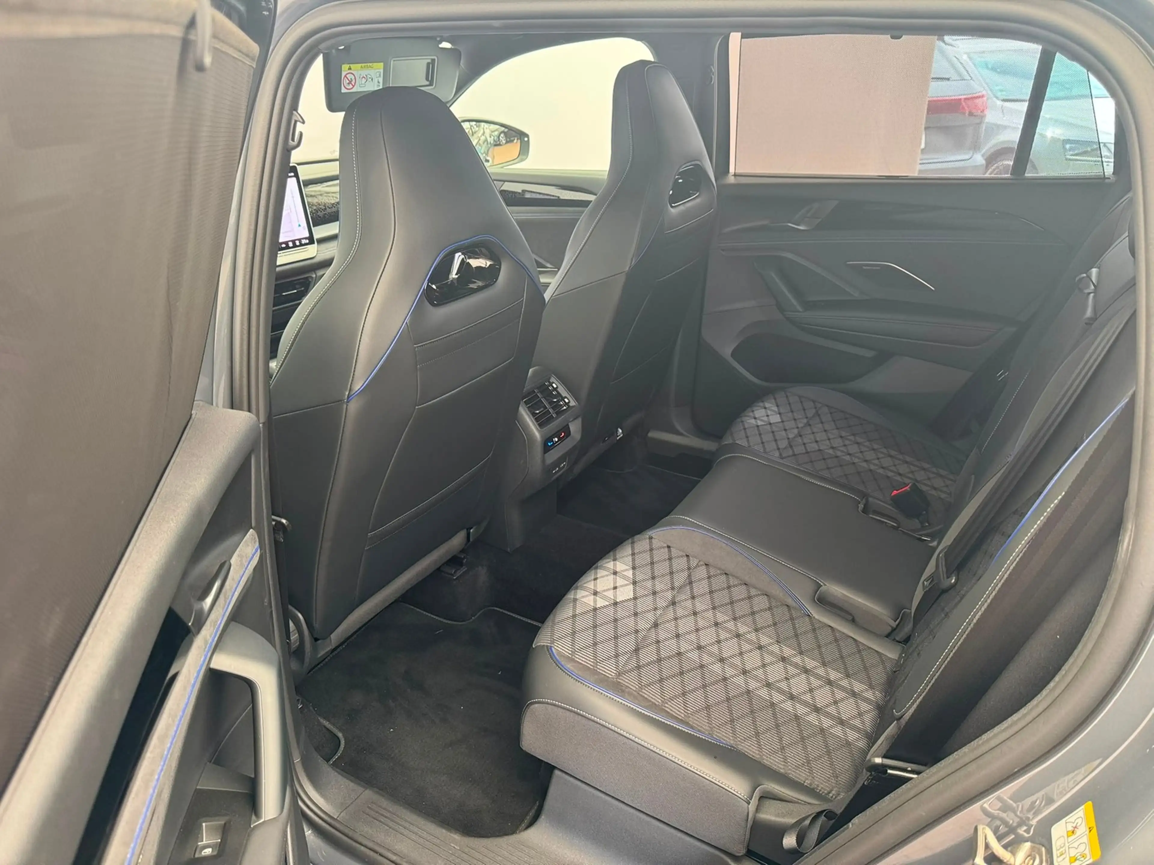 Volkswagen Tayron R-Line 2.0TDI DSG+AHK+H&K+KAMERA+NAVI+ACC — photo 15