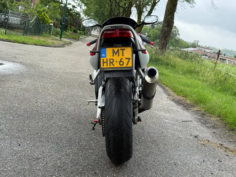 Yamaha YZF-R6 - foto 5