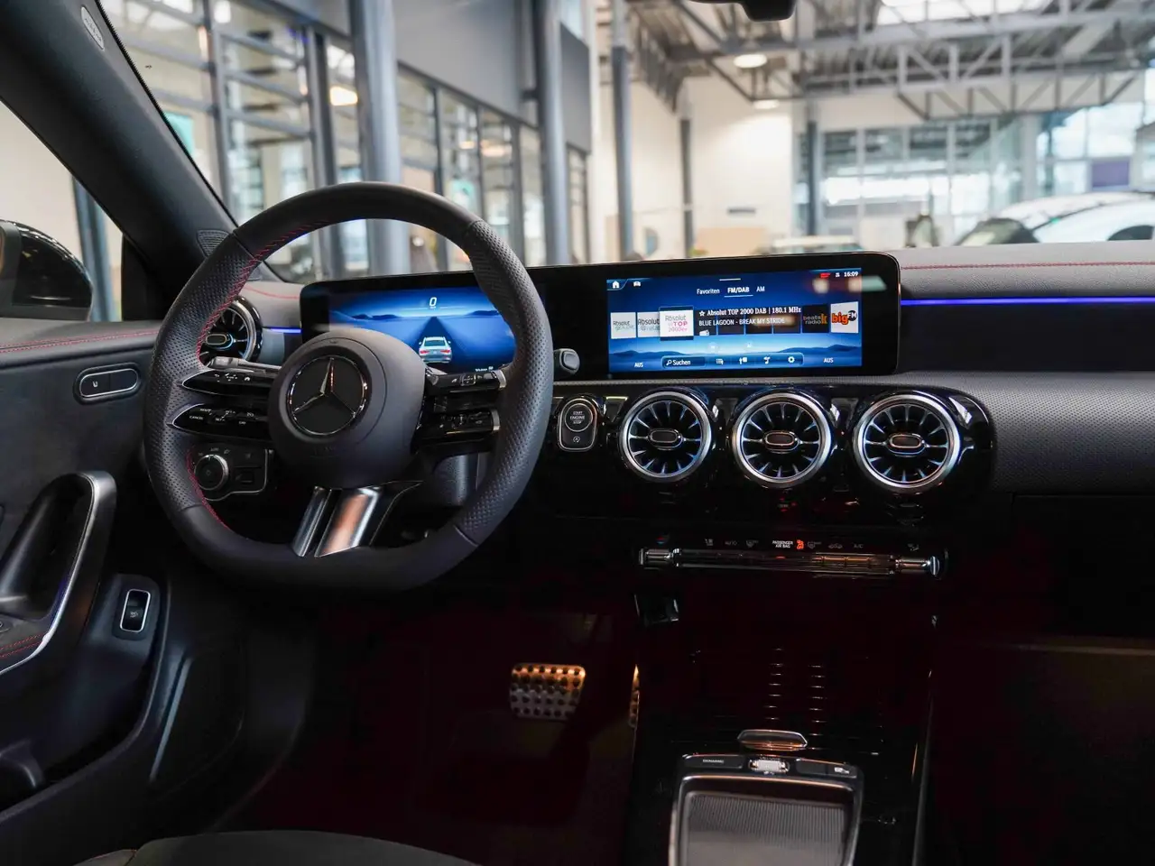Mercedes-Benz CLA 200 d AMG Line Kamera Keyless Lenkradheizung, миниатюра 10