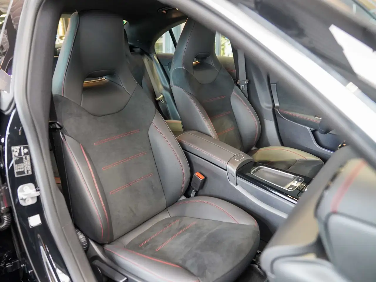 Mercedes-Benz CLA 200 d AMG Line Kamera Keyless Lenkradheizung, миниатюра 7