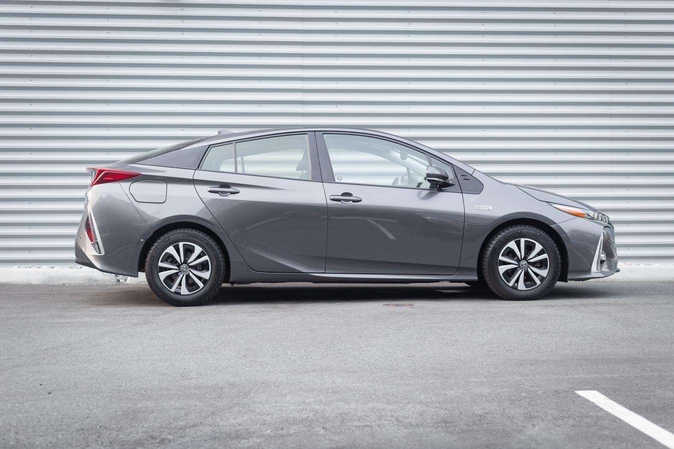 2018 Toyota Prius Technology Package-Low Kms! Accidents Free! — снимка 1