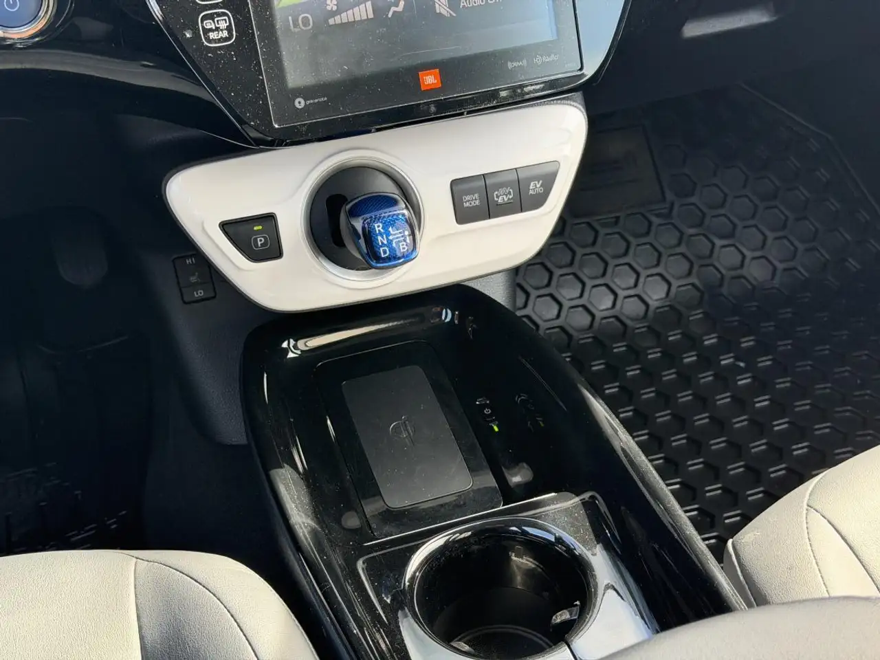 Toyota Prius Prime photo Toyota Prius Prime