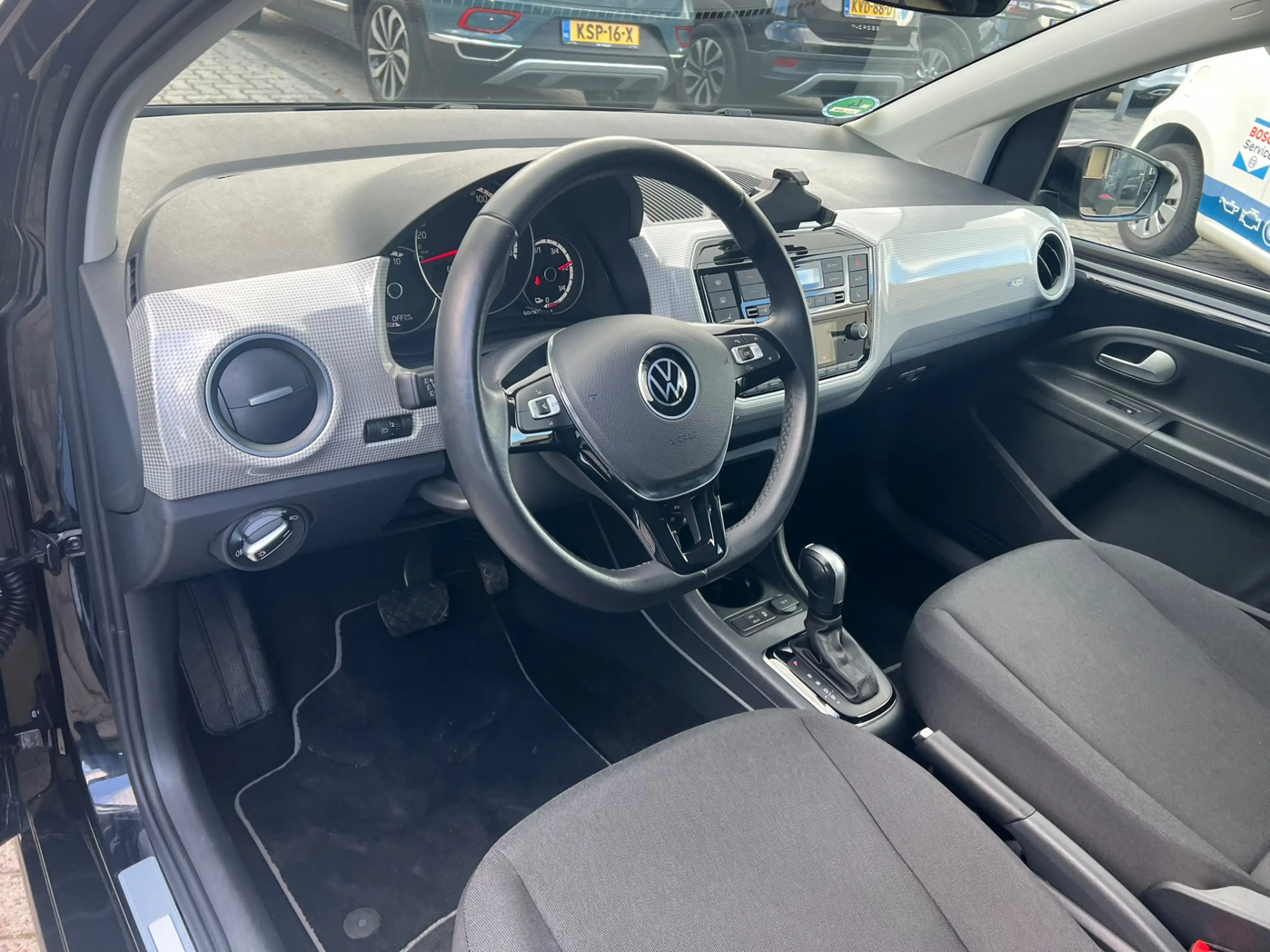 Volkswagen e-up! e-up! SOH 96% multi stuur, airco, stoelverw, Led — photo 2