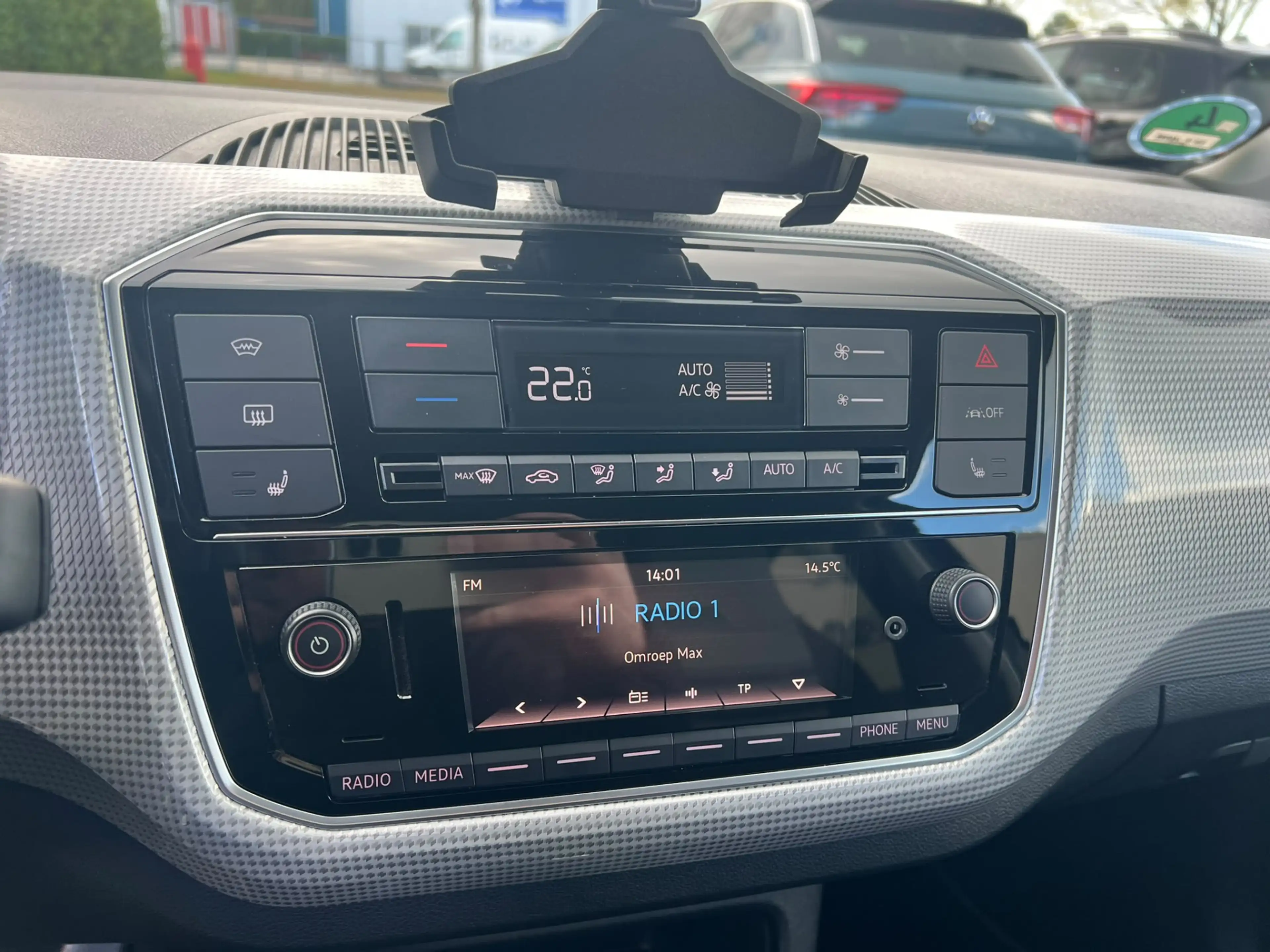 Volkswagen e-up! e-up! SOH 96% multi stuur, airco, stoelverw, Led — photo 15
