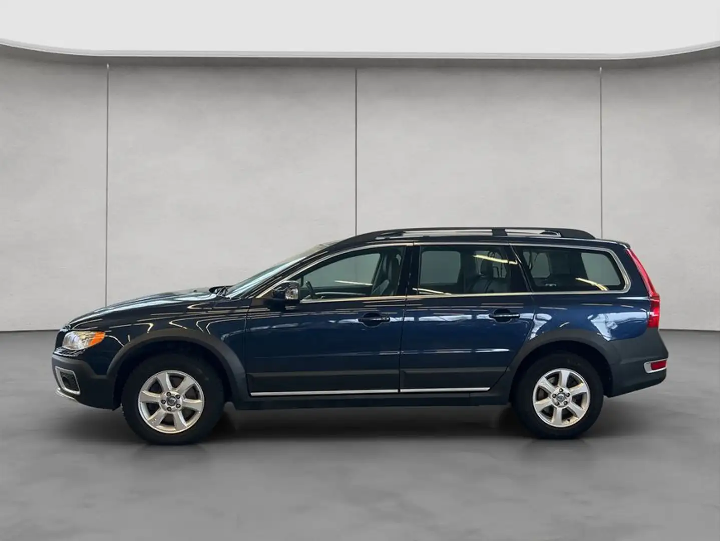 Volvo XC70 XC70 D5 AWD Summum Aut Glasd Leder Standh Four-C Azul - 2