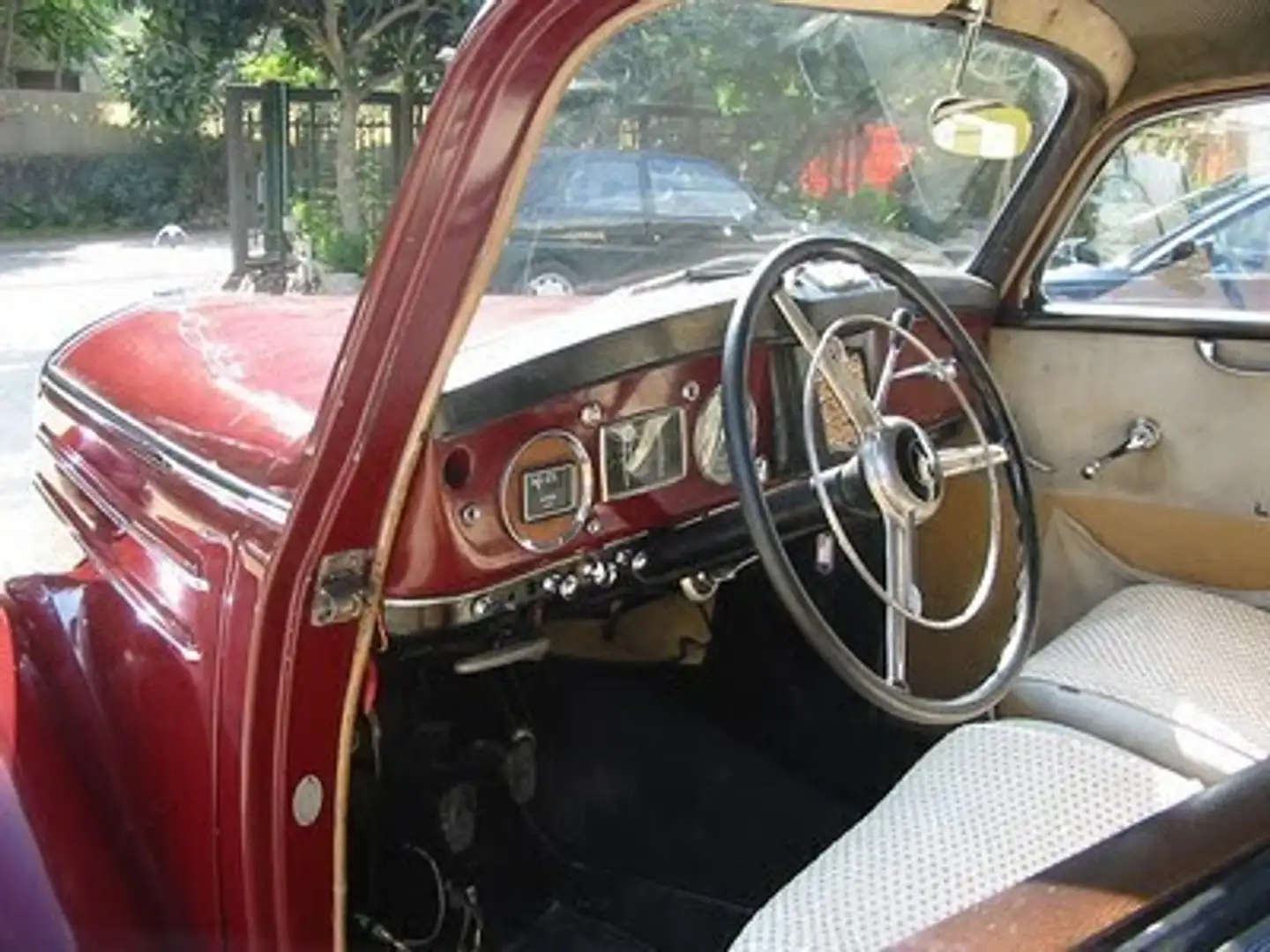 Mercedes-Benz 170 2x2 Rojo - 1