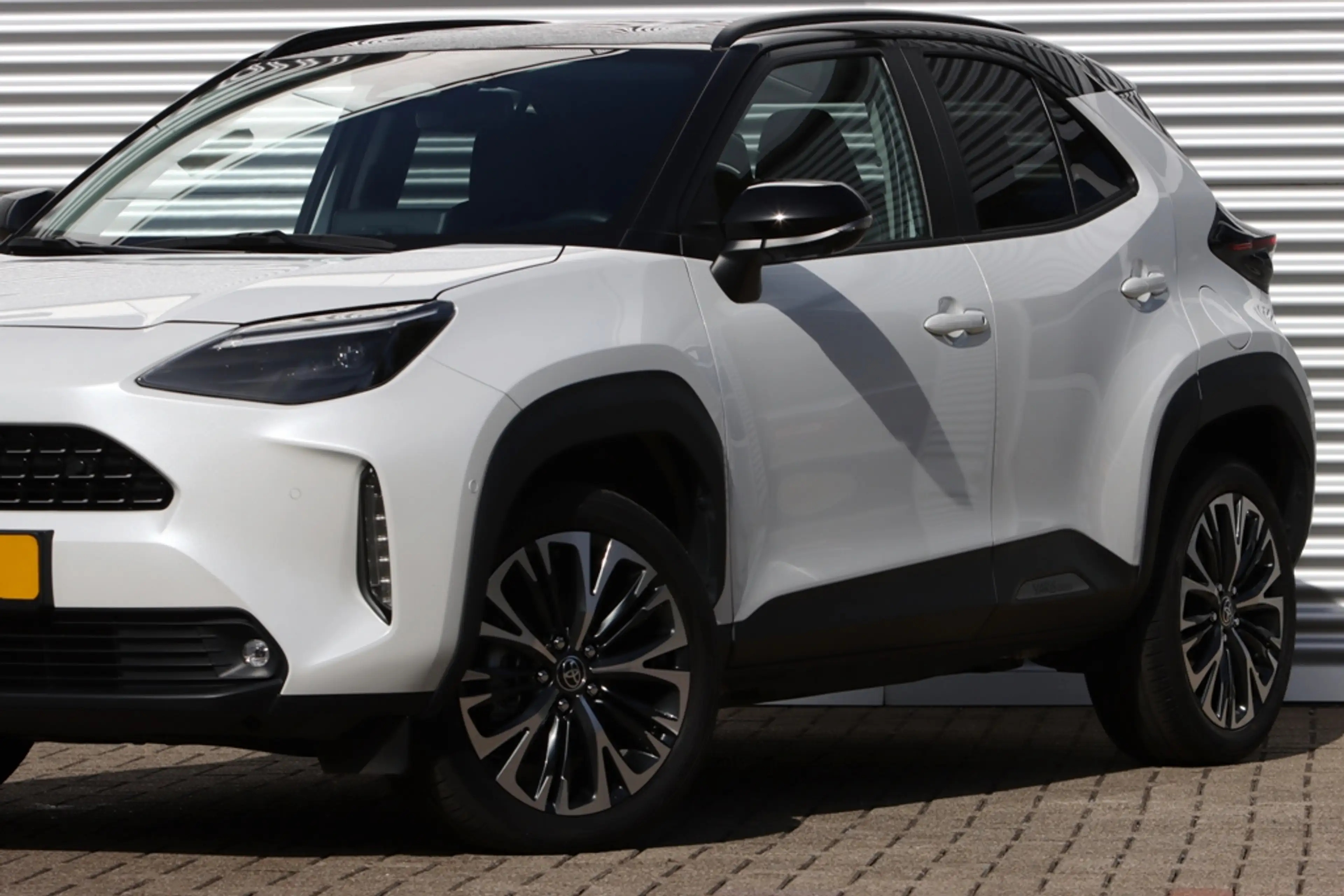 Toyota Yaris Cross 1.5 Hybrid 130 Executive 360Gr. / Bi-Tone — photo 6