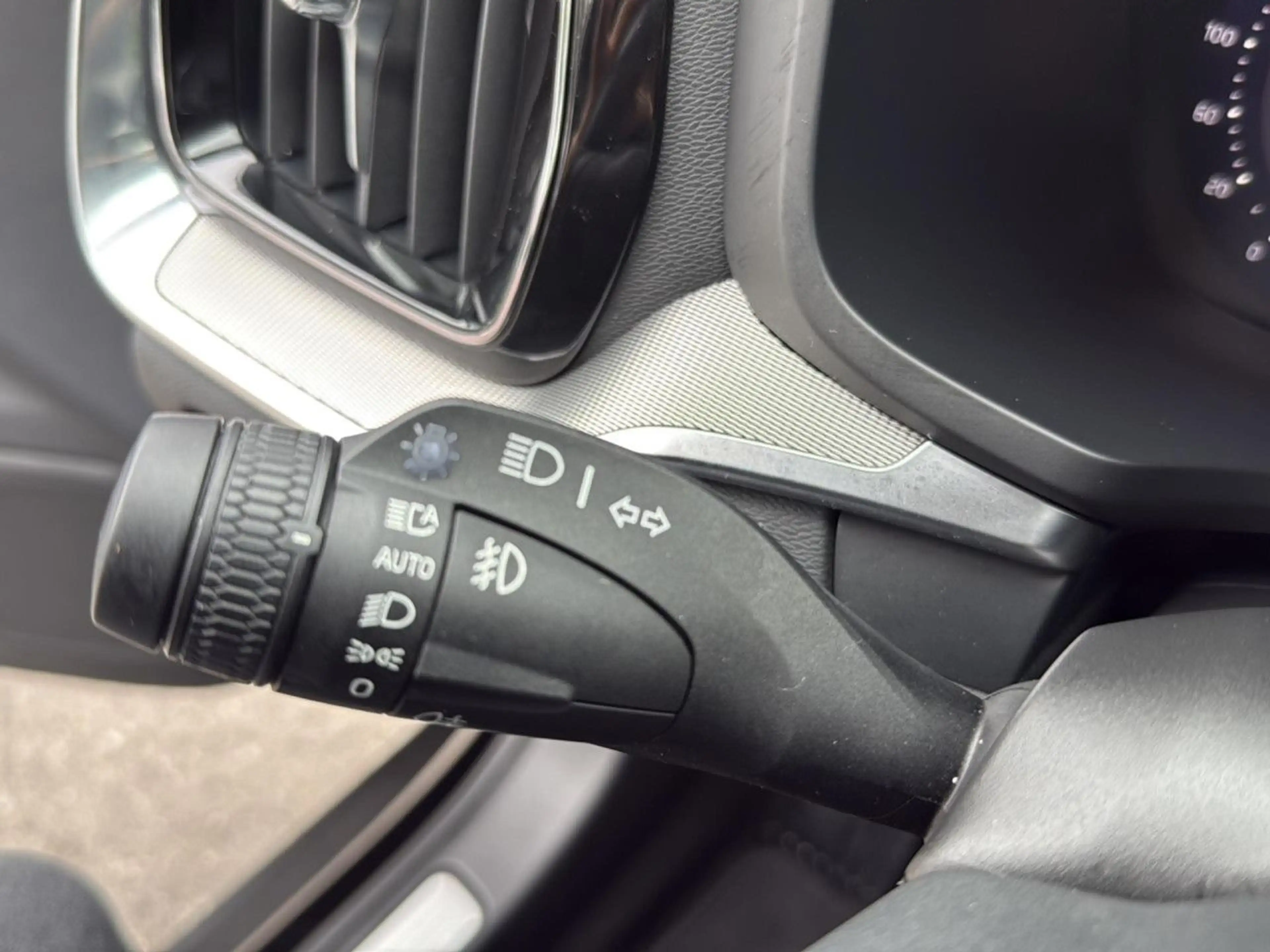 Volvo V60 Cross Country B4 (Diesel) Plus AWD Automatik — photo 15