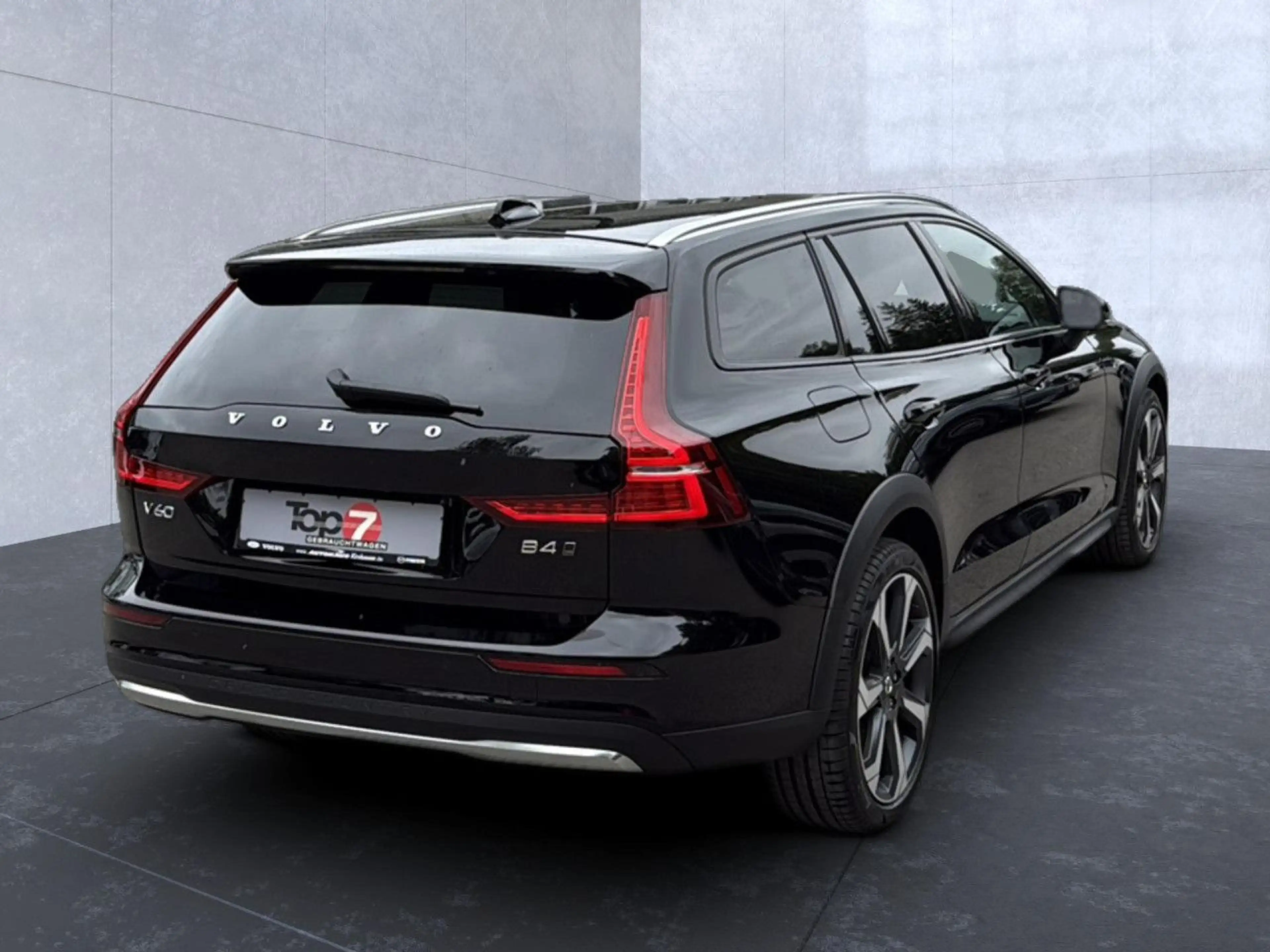 Volvo V60 Cross Country B4 (Diesel) Plus AWD Automatik — photo 4