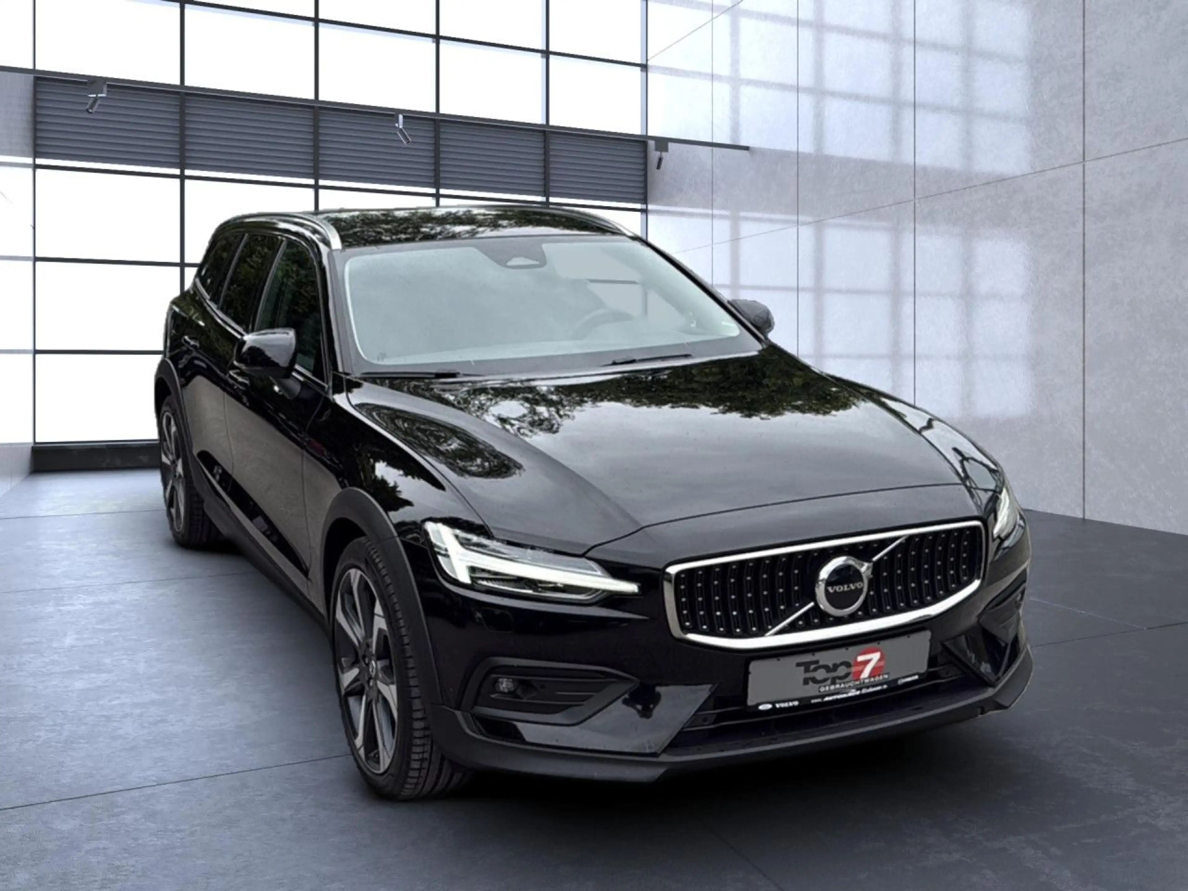 Volvo V60 Cross Country B4 (Diesel) Plus AWD Automatik — photo 5