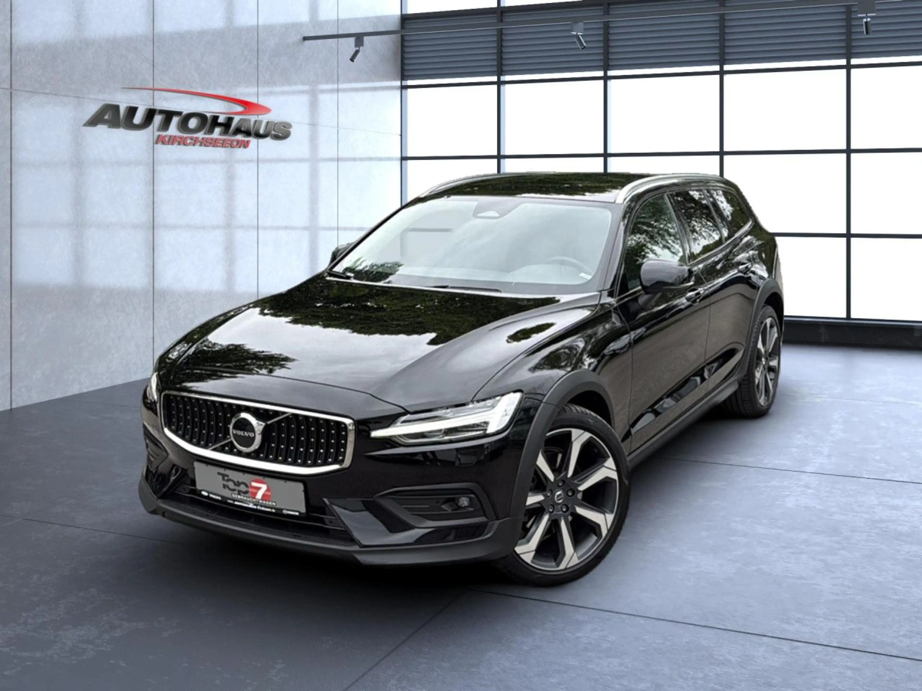 Volvo V60 Cross Country B4 (Diesel) Plus AWD Automatik — photo 2