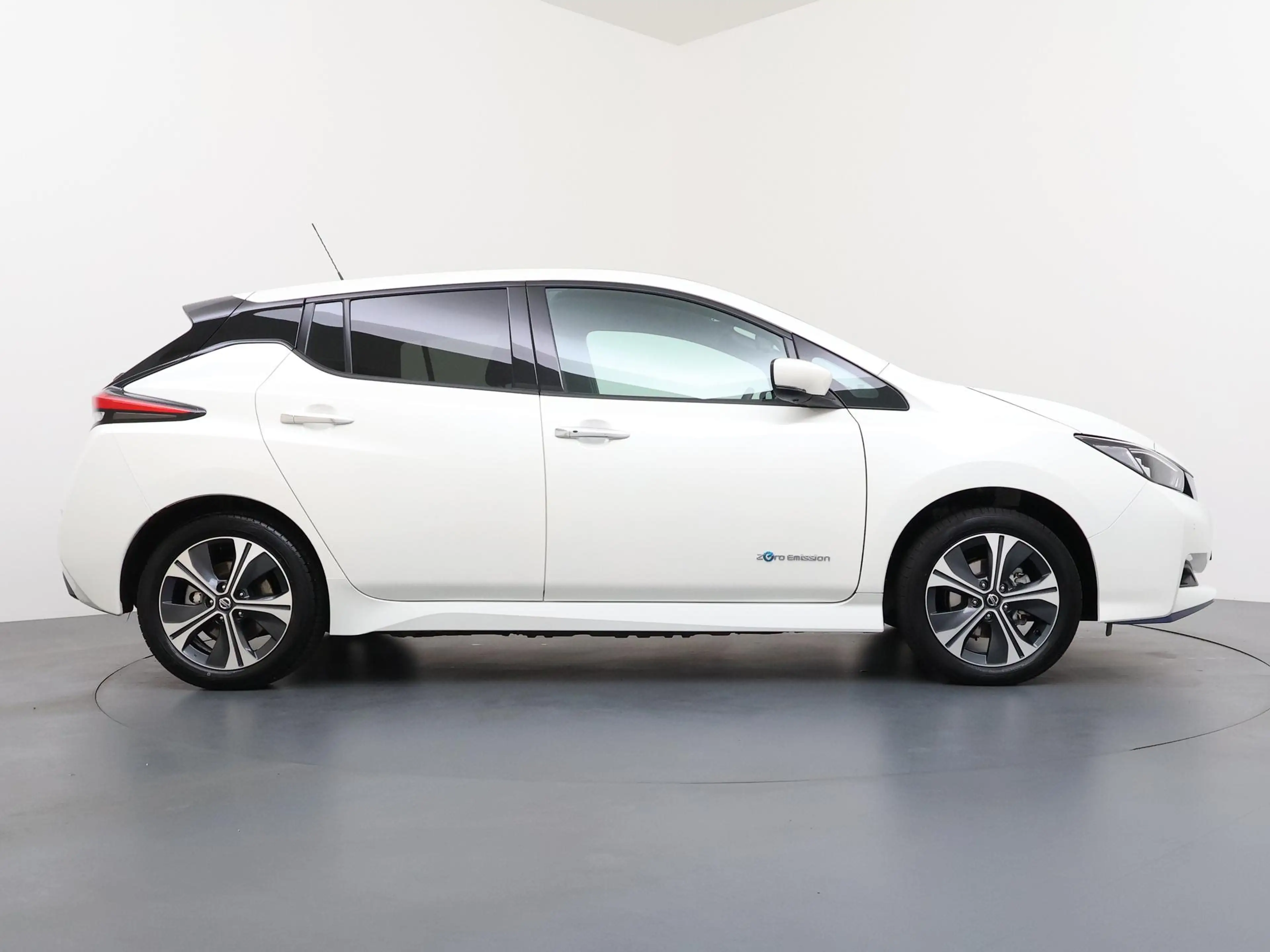 Nissan Leaf e+ Tekna 62 kWh | ProPILOT  | Adapt. Cruise | Lede — photo 6