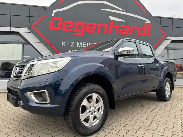 Nissan Navara NP300 Acenta Double Cab 4x4 AHK Temp Sitz