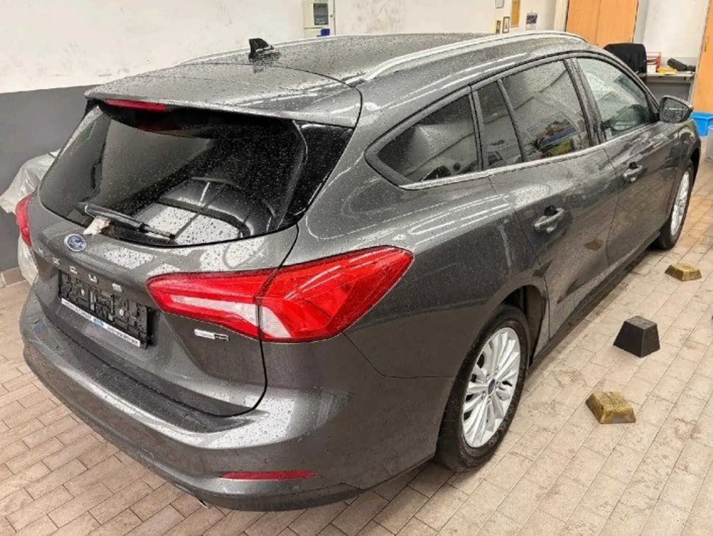 Ford Focus 1.0 Titanium X LED/GRA/KAMERA/PANO/SHZ/ Grau - 2