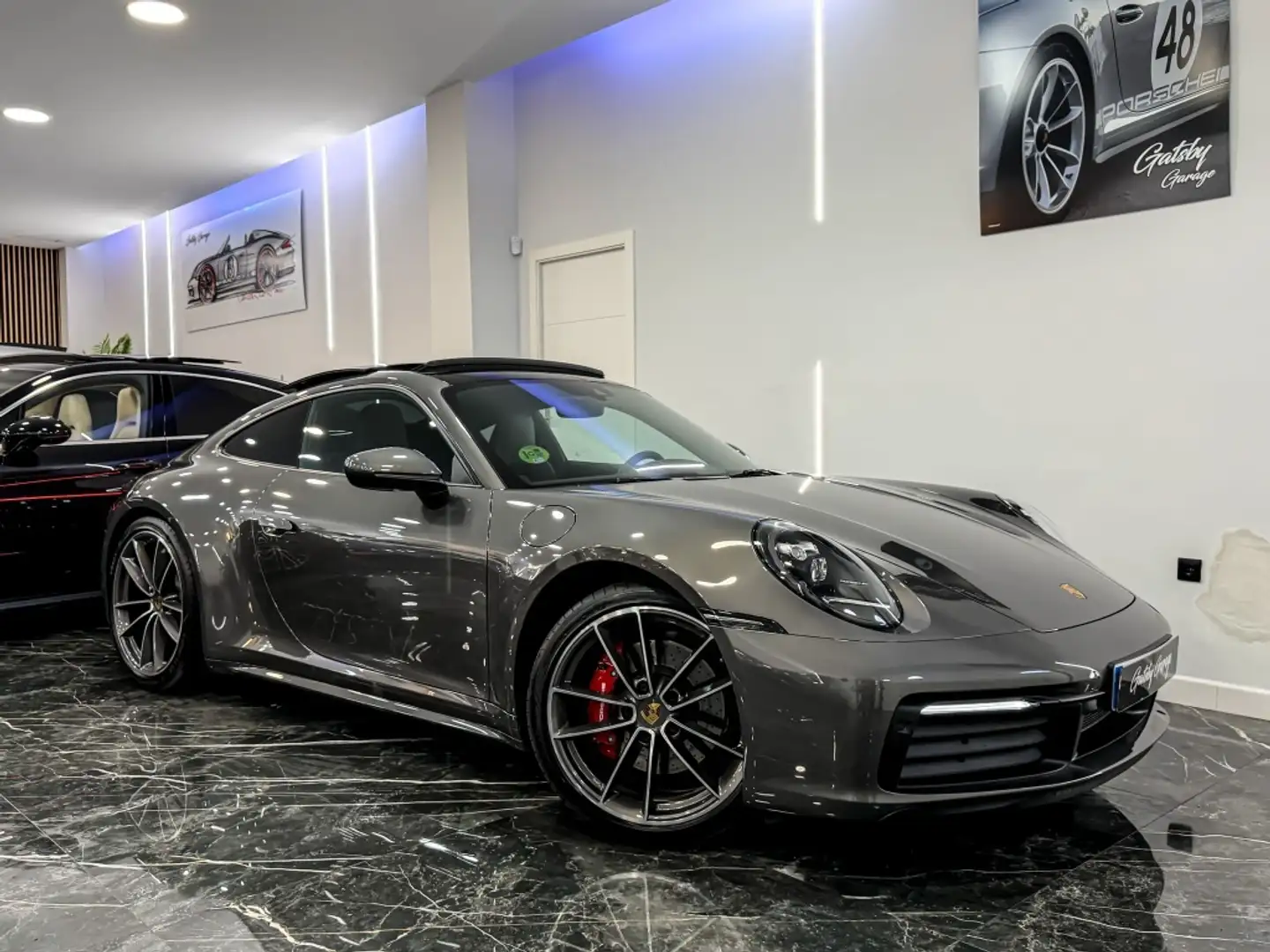 Porsche 992 Carrera 4S Coupé PDK Gris - 2