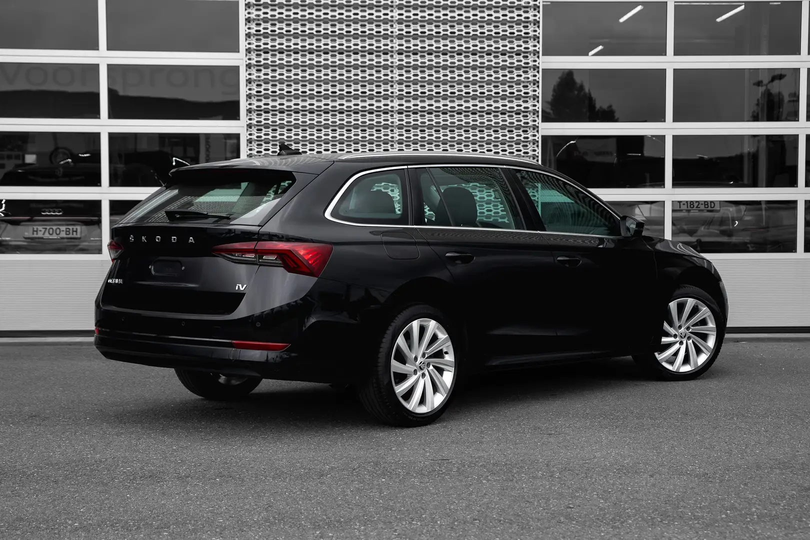 Skoda Octavia Combi 1.4 TSI iV 204pk PHEV Business Edition Plus Noir - 2