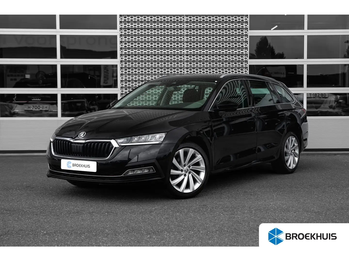 Skoda Octavia Combi 1.4 TSI iV 204pk PHEV Business Edition Plus Noir - 1