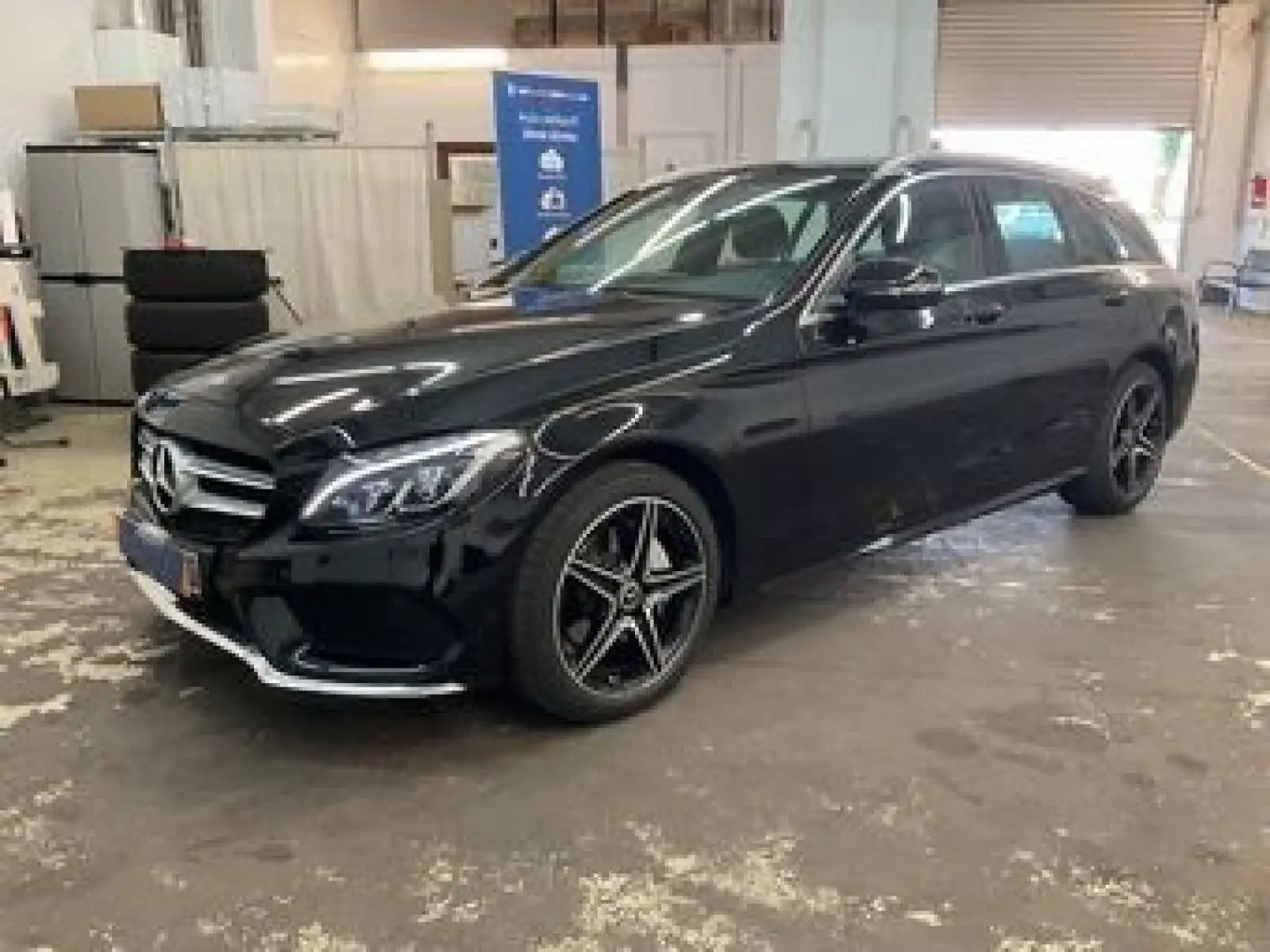 Mercedes-Benz C 180 T Edition C AMG Line NAVI*LED*AHK*RFK Noir - 1