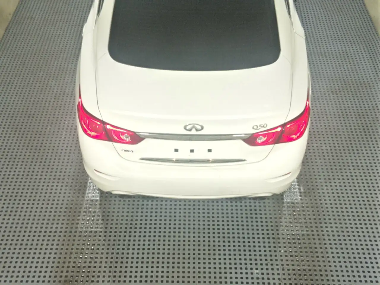 Infiniti Q50 снимка Infiniti Q50