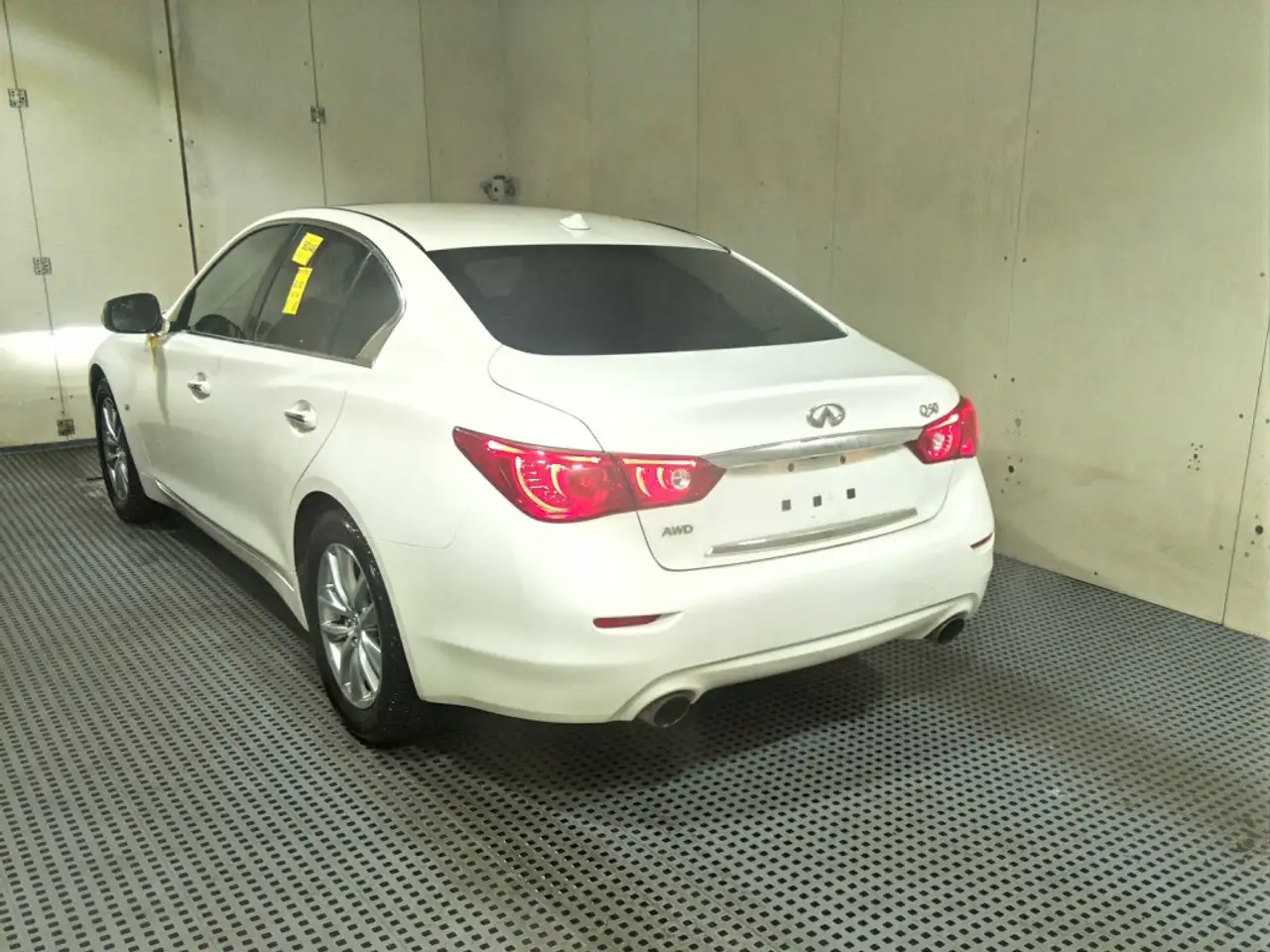 Infiniti Q50 снимка Infiniti Q50