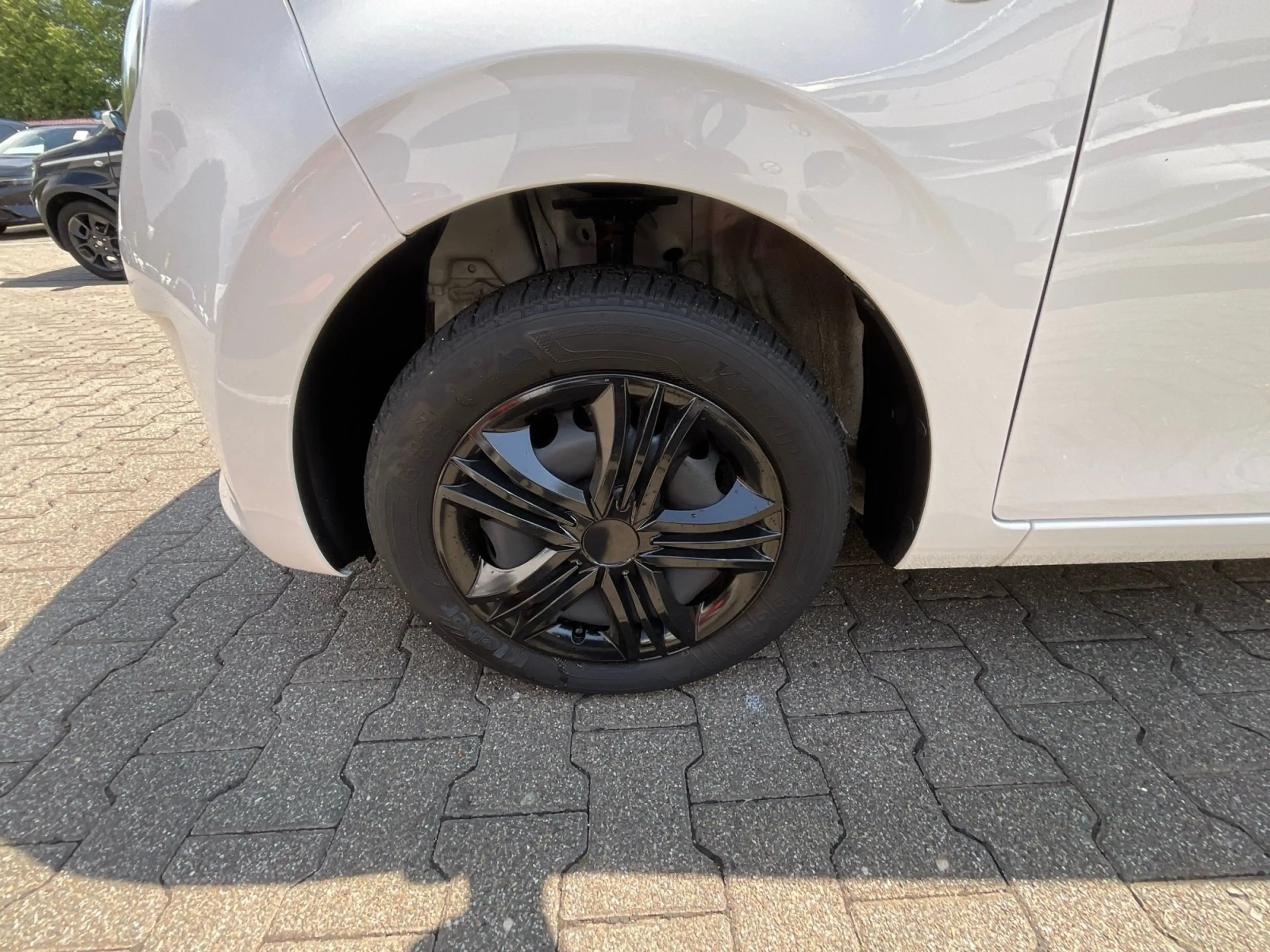 Citroen C1 1.0 VTi Elle SHZ+Klimaauto+Rückfahrkamera — photo 11