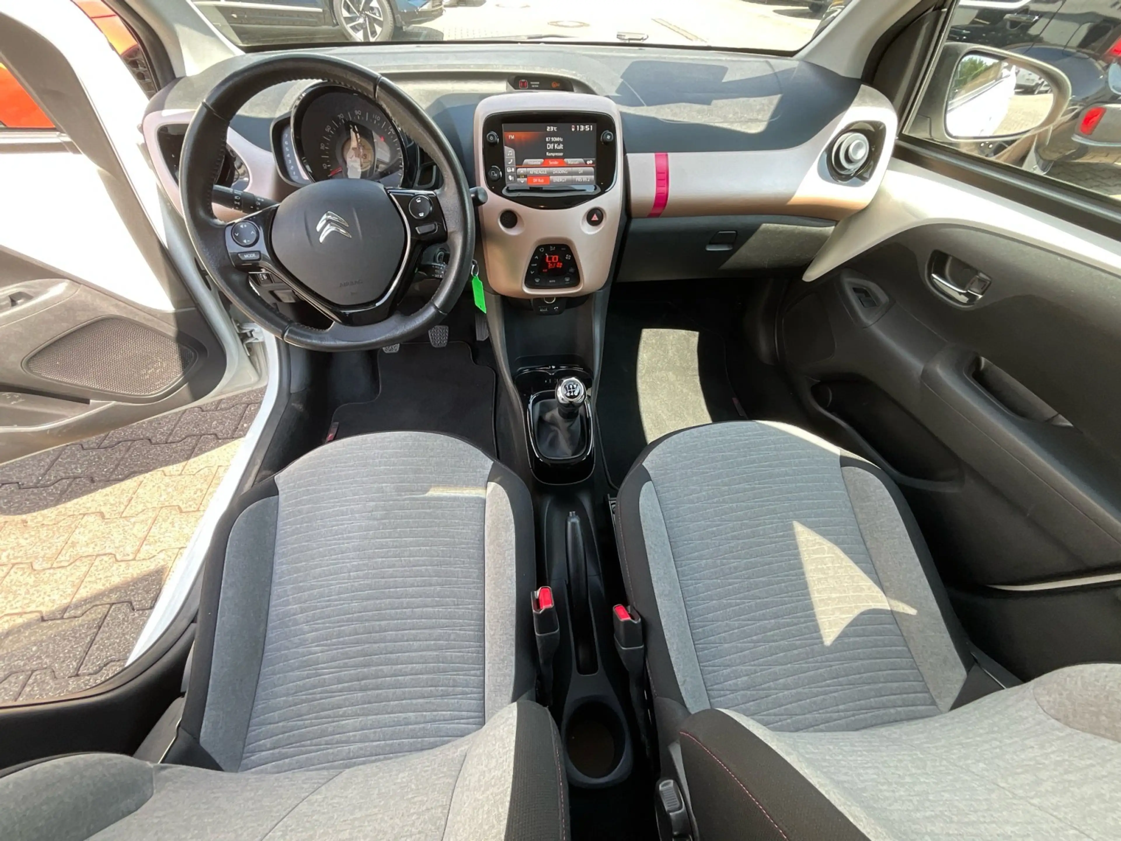 Citroen C1 1.0 VTi Elle SHZ+Klimaauto+Rückfahrkamera — photo 15