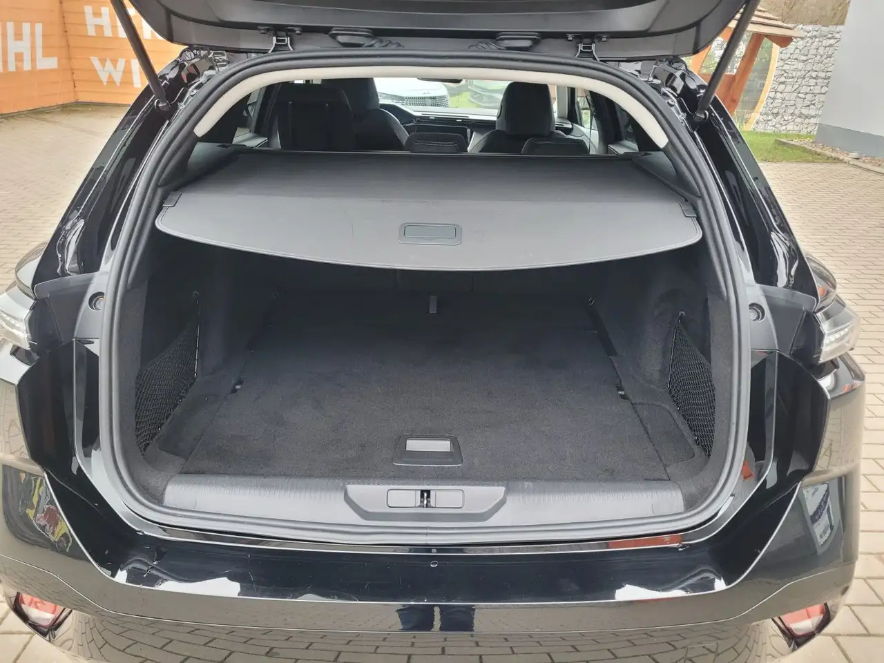 Peugeot 308 SW Allure 130 ANHÄNGERKUPPLUNG SHZ NAVI ACC 16